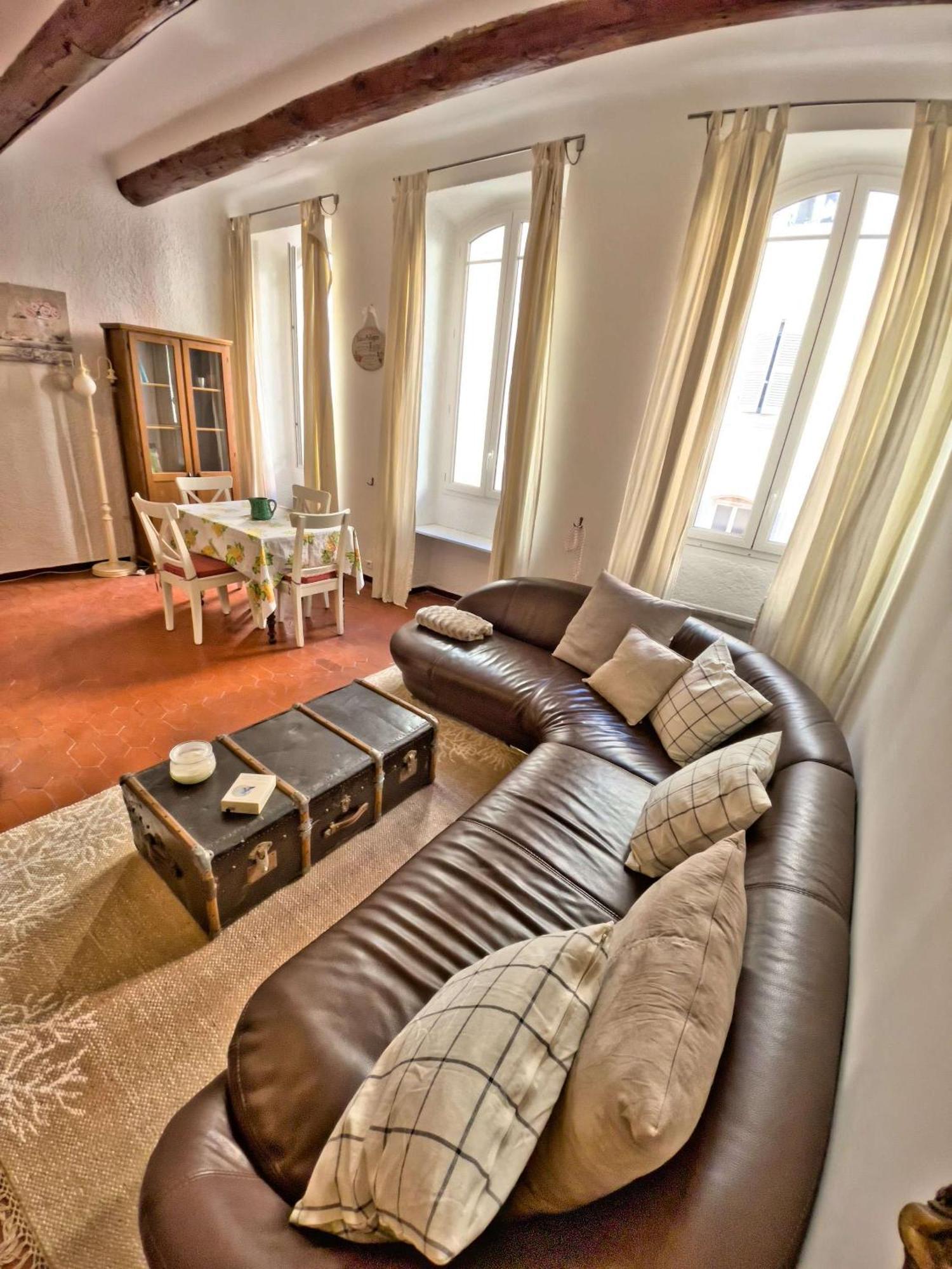 Appartement Vieux-port : Cozy, Calme Et Pratique Marseille