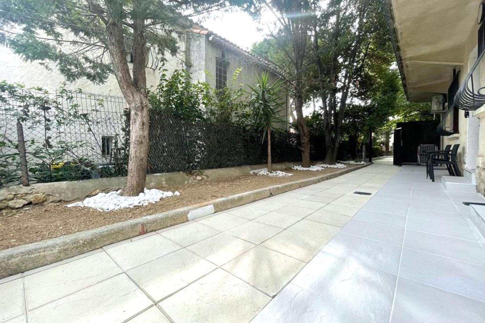 Modern 3 On The Ground Floor * Marseilles