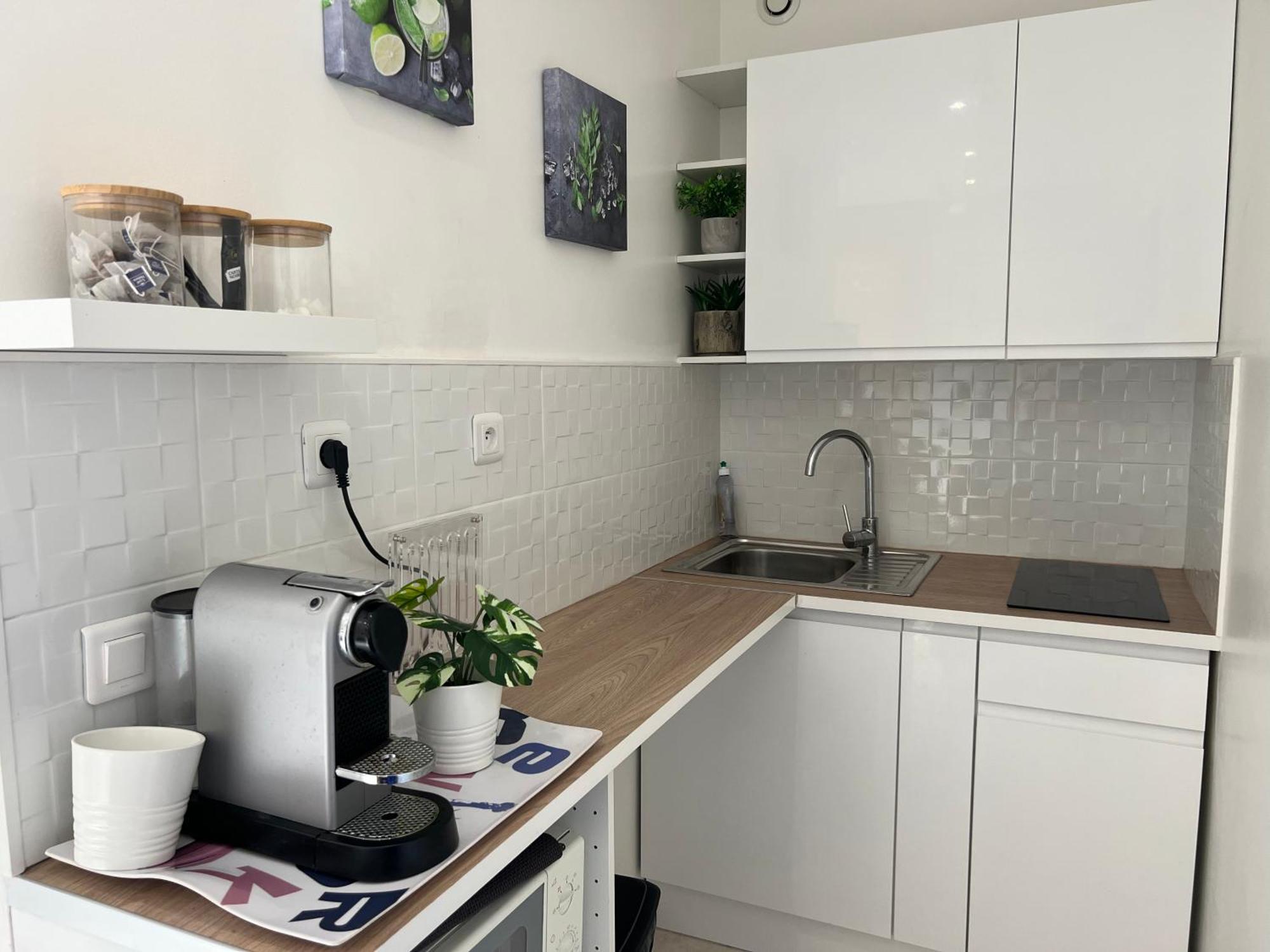 Apartment La Pointe Rouge Bord De