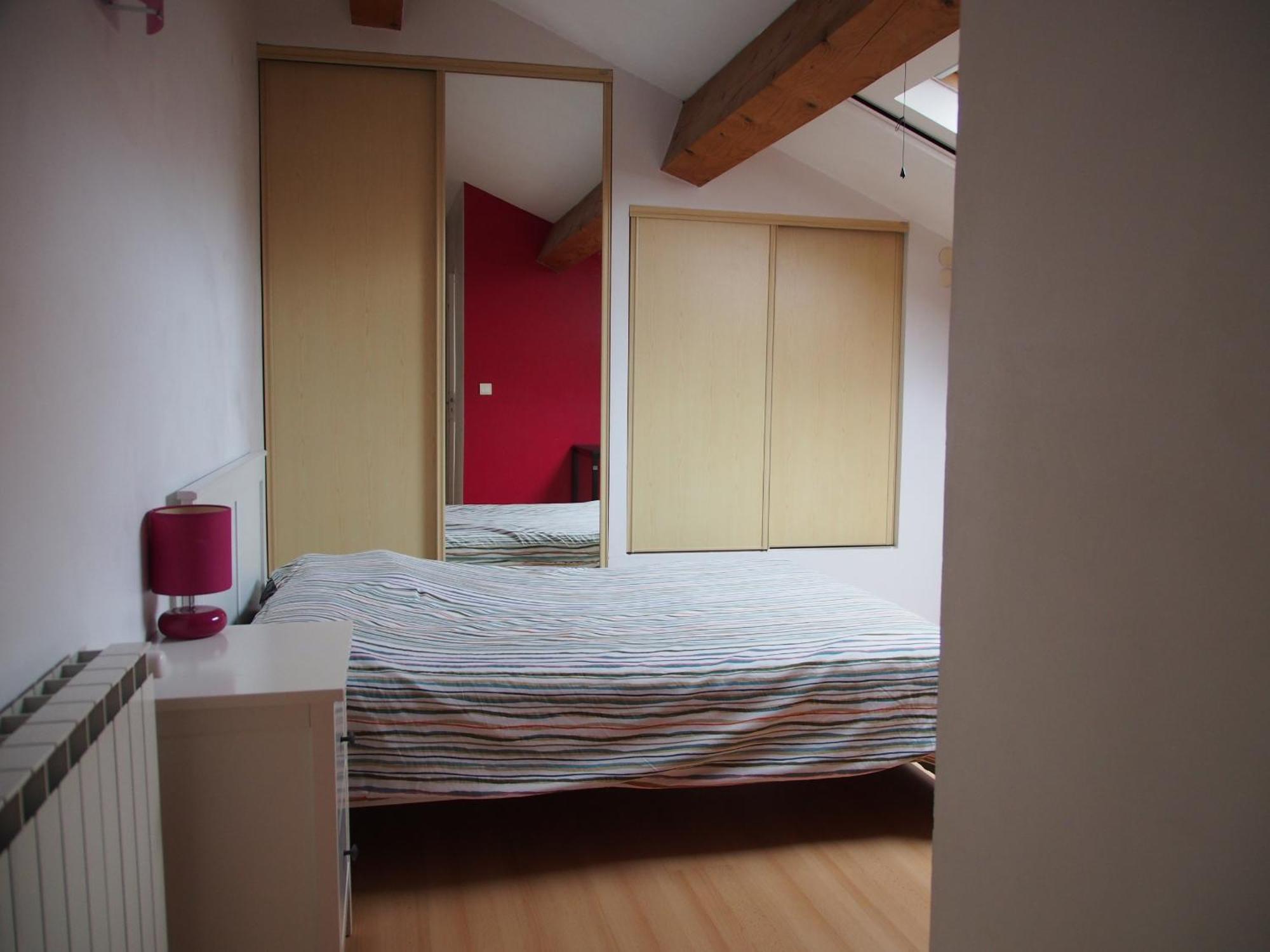 Privatunterkunft Rouge Avec Salle De Bain Privative Velodrome Prado Marseilles
