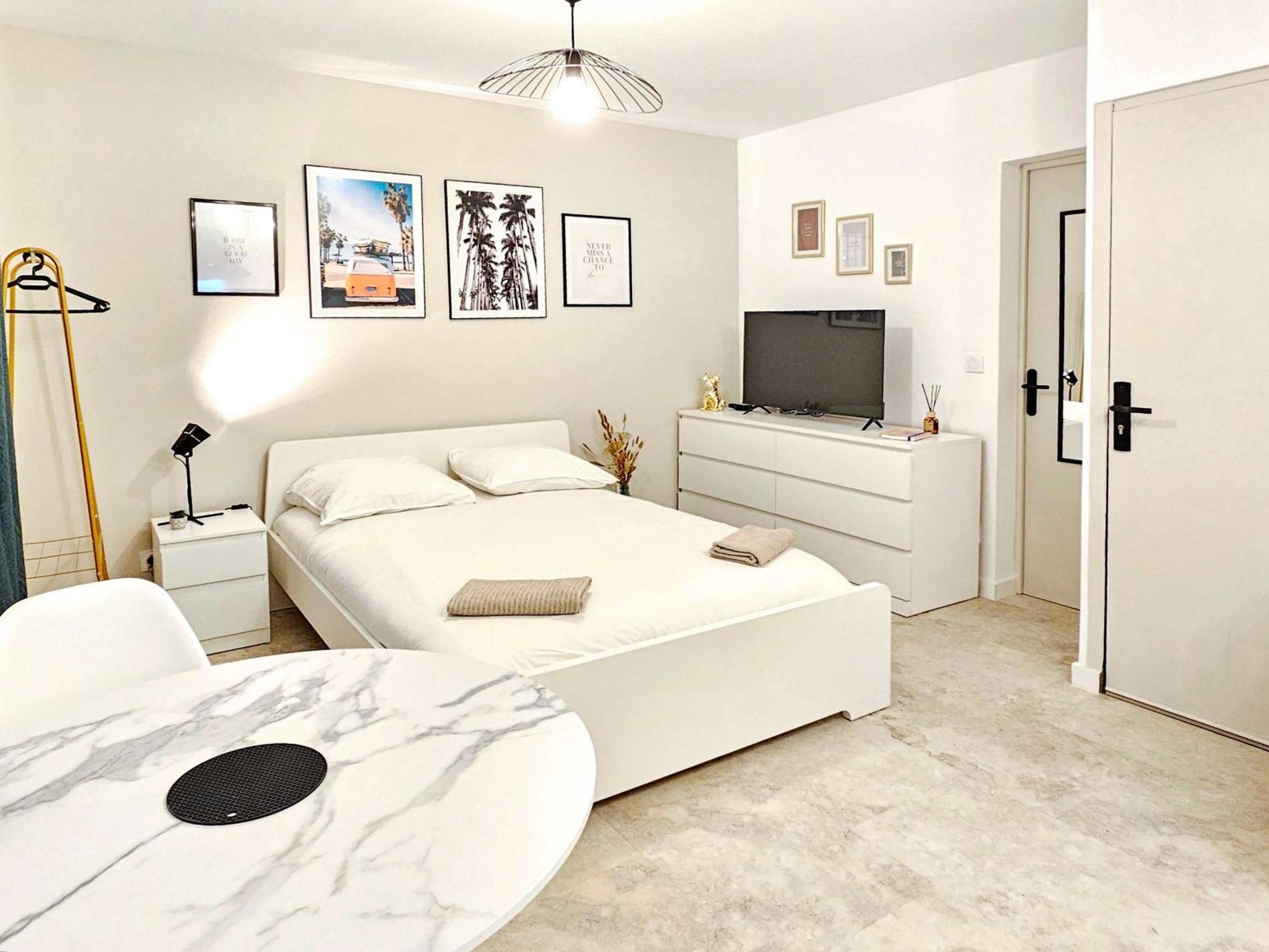 Rise In Center Of At Vieux-port And Opera Apartment *