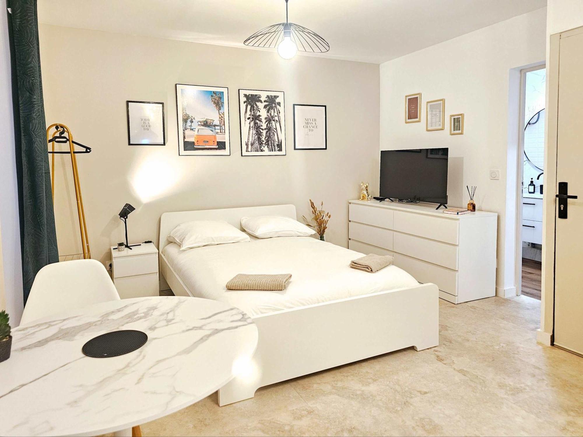 Apartment Rise In Center Of At Vieux-port And Opera Marseilles