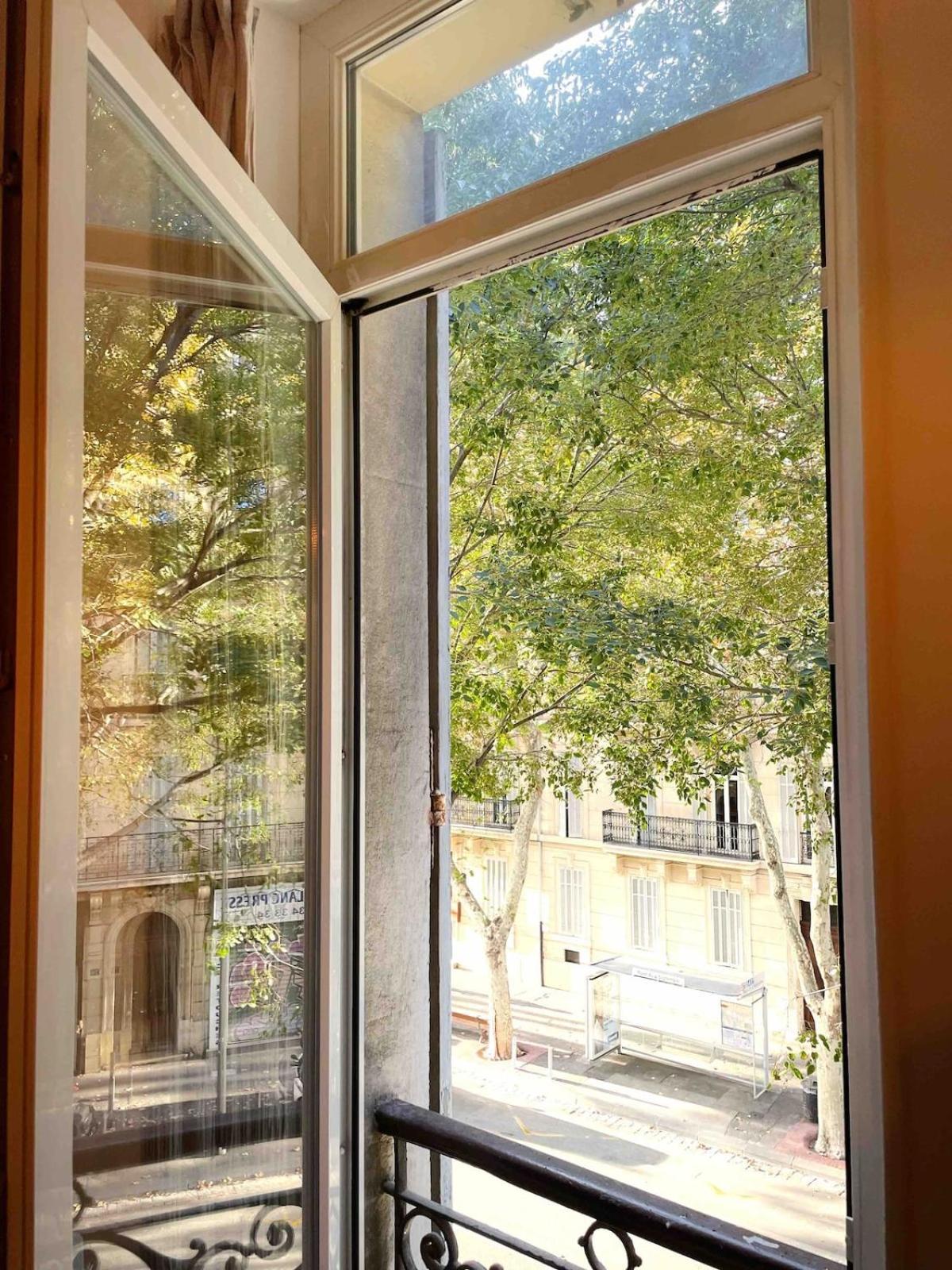 Apartment Refait A Neuf Entre Et Vieux Port *