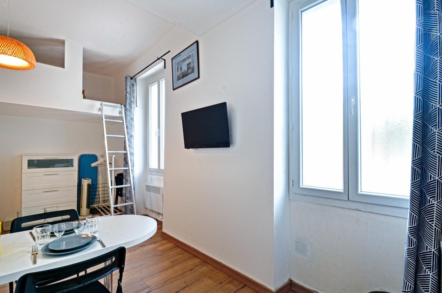 Le Petit Longchamp Apartment *