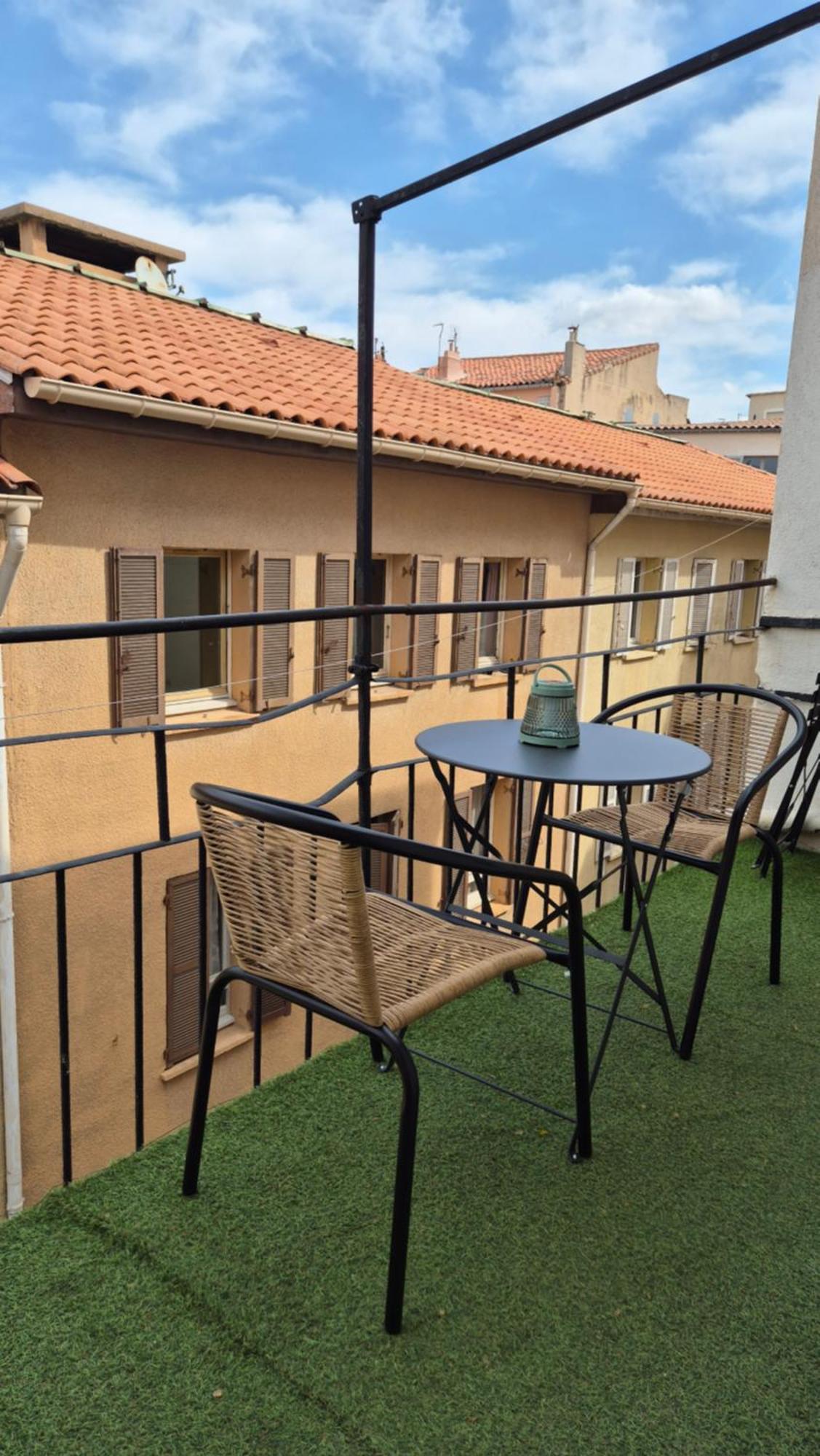 Apartment Au Coeur Du Panier Avec Terrasse 2 A 4 Personnes Climatisation