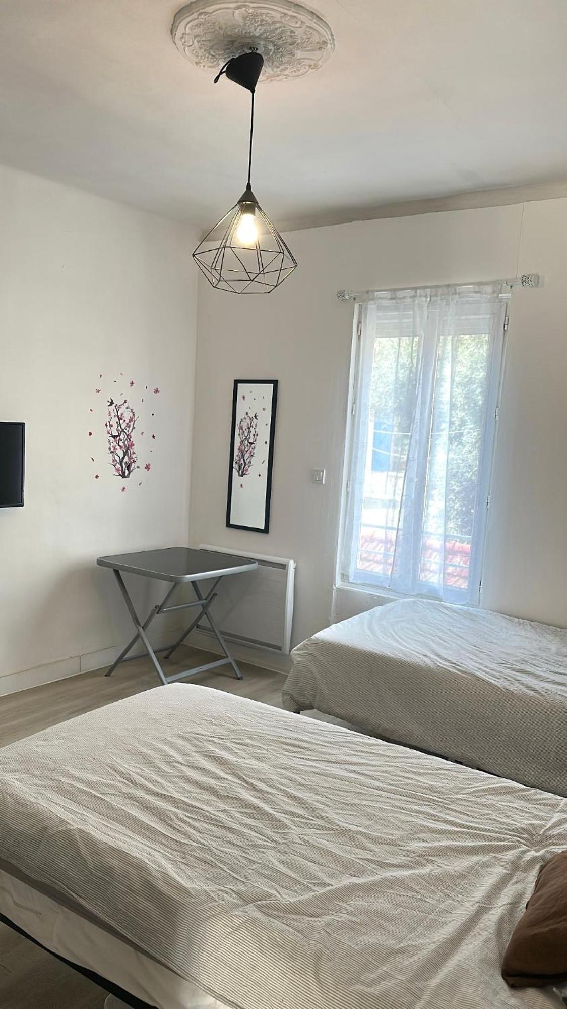 Apartment Flc - T3 Neuf - Saint-charles 1,5km - Clim Et Parking