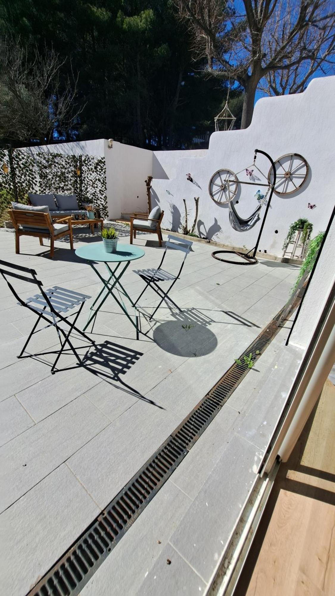 T2 Avec Terrasse Calme Absolue Dans Apartment Marseille