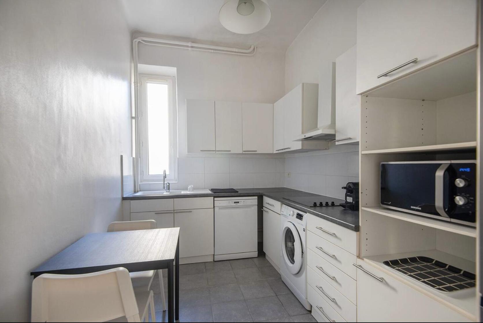 Apartment Cocon Arty Au Coeur De Pour 1 A 4 Pers Marseille