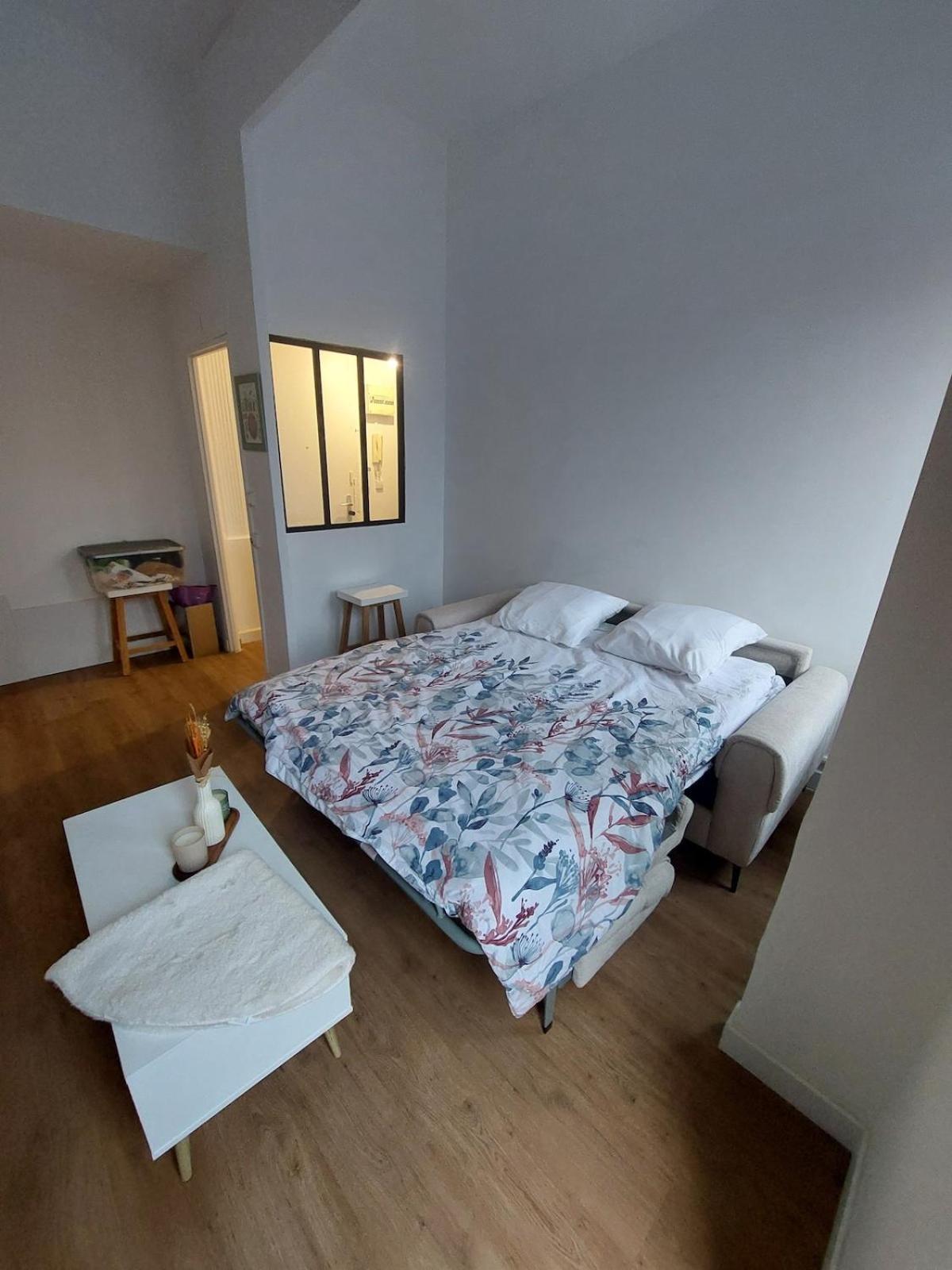 Apartment In Noailles Marseille