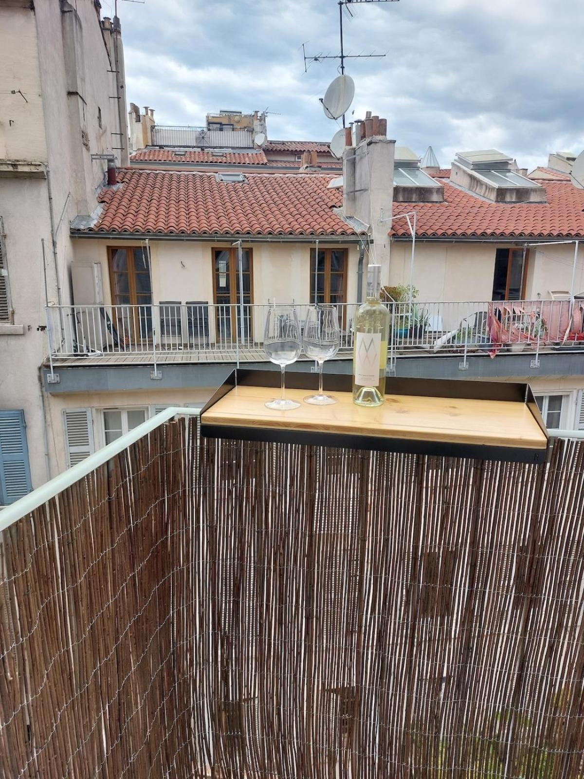 Apartment In Noailles Marseille
