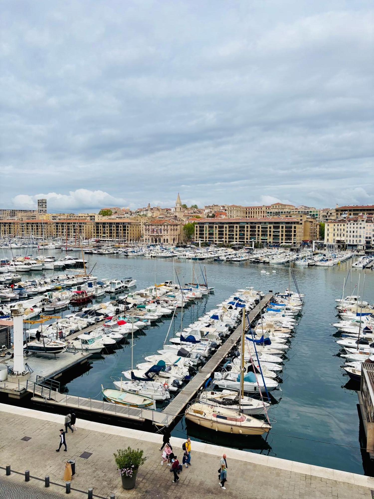 Grand Avec Vue Sur Le Vieux Port Appartement *