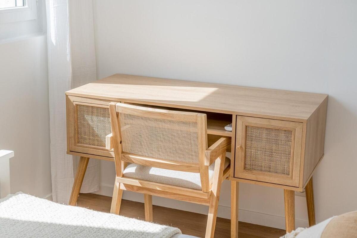 Pomegues Large Bright T3 And Design Appartement Marseilles