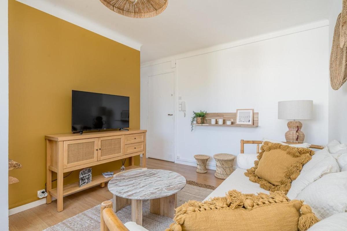 Appartement Pomegues Large Bright T3 And Design Marseilles