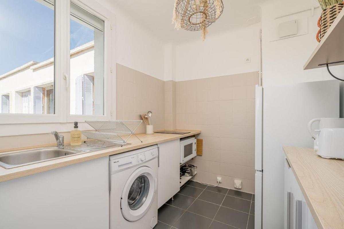 Pomegues Large Bright T3 And Design Appartement