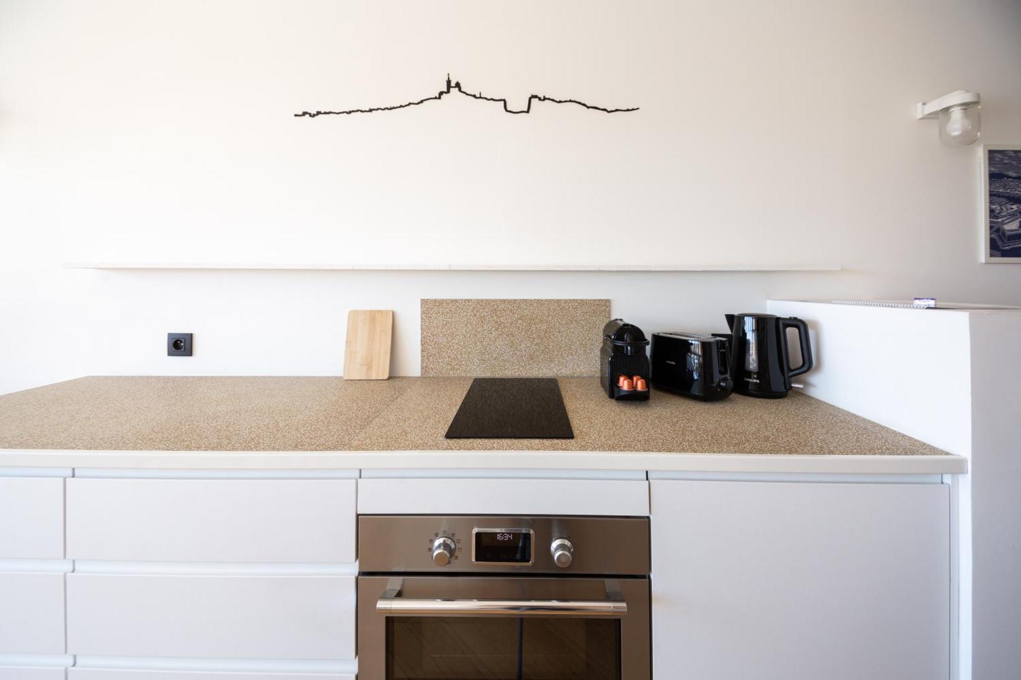 Superbe Appartement, Vue Notre Dame De La Garde, Vieux Port Marseilles