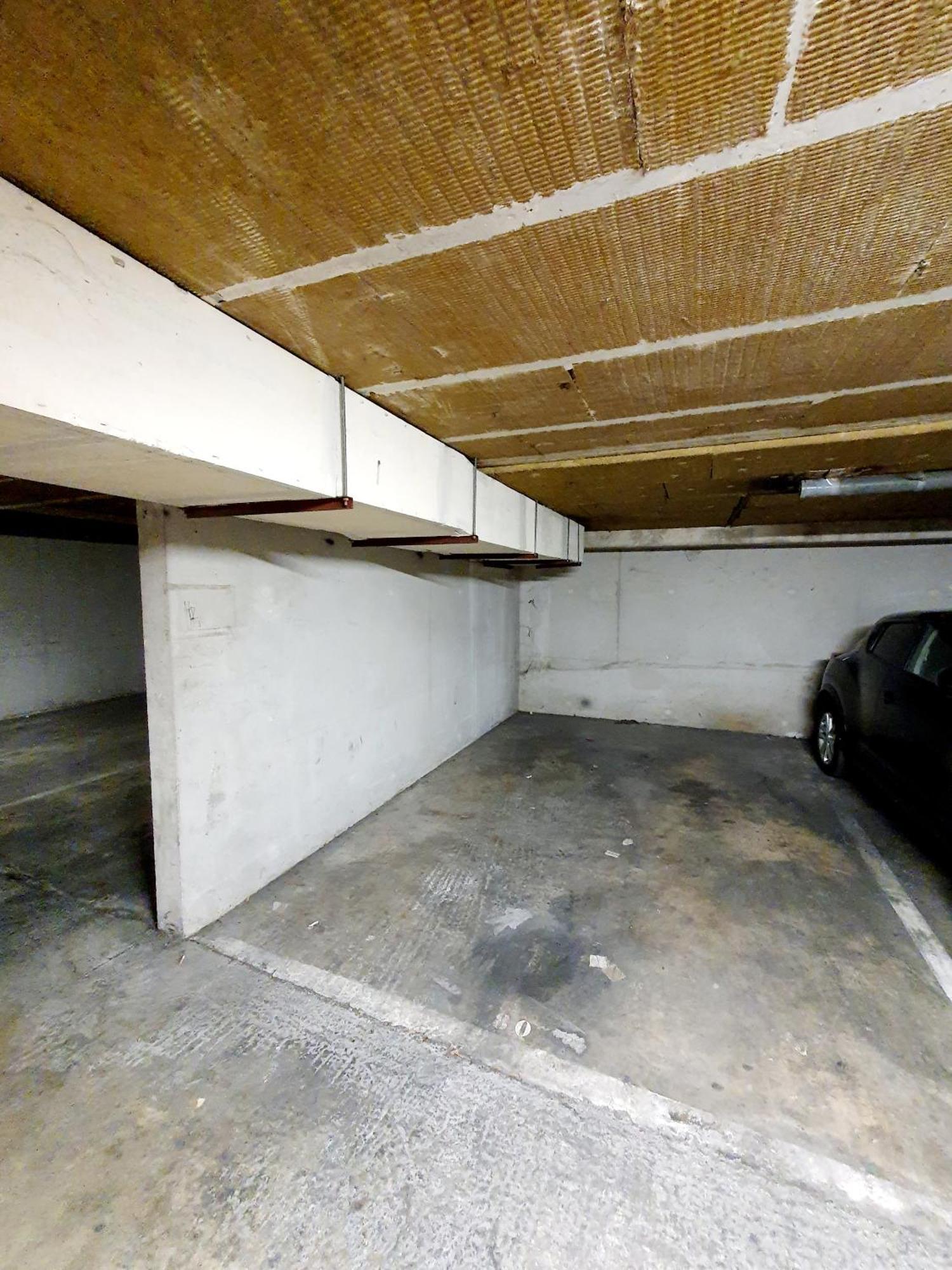 Equipe Parking A 6min De La Gare St Charles