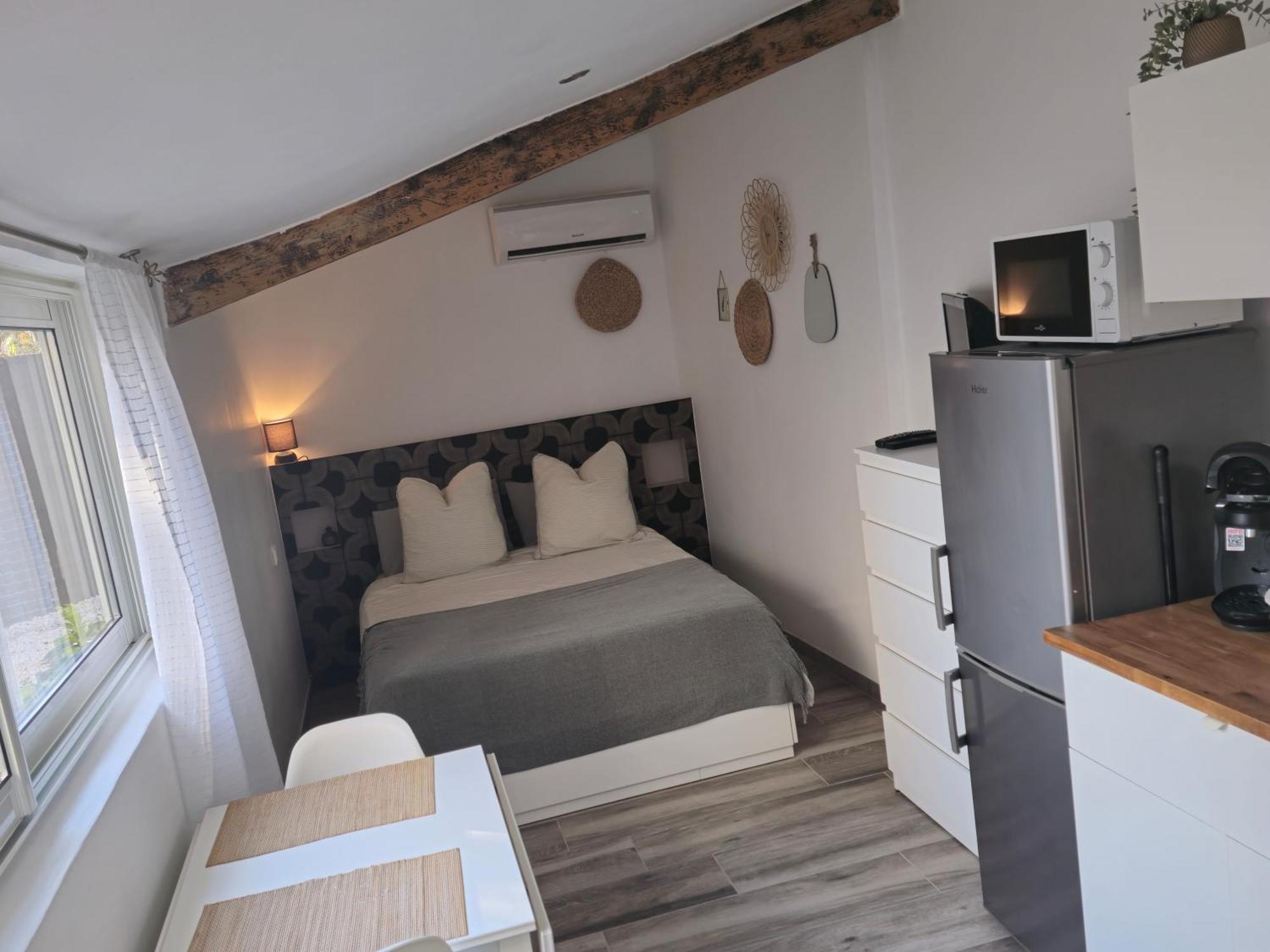 Studio-valentine Climatisee Avec Piscine Chauffee Appartement Marseille