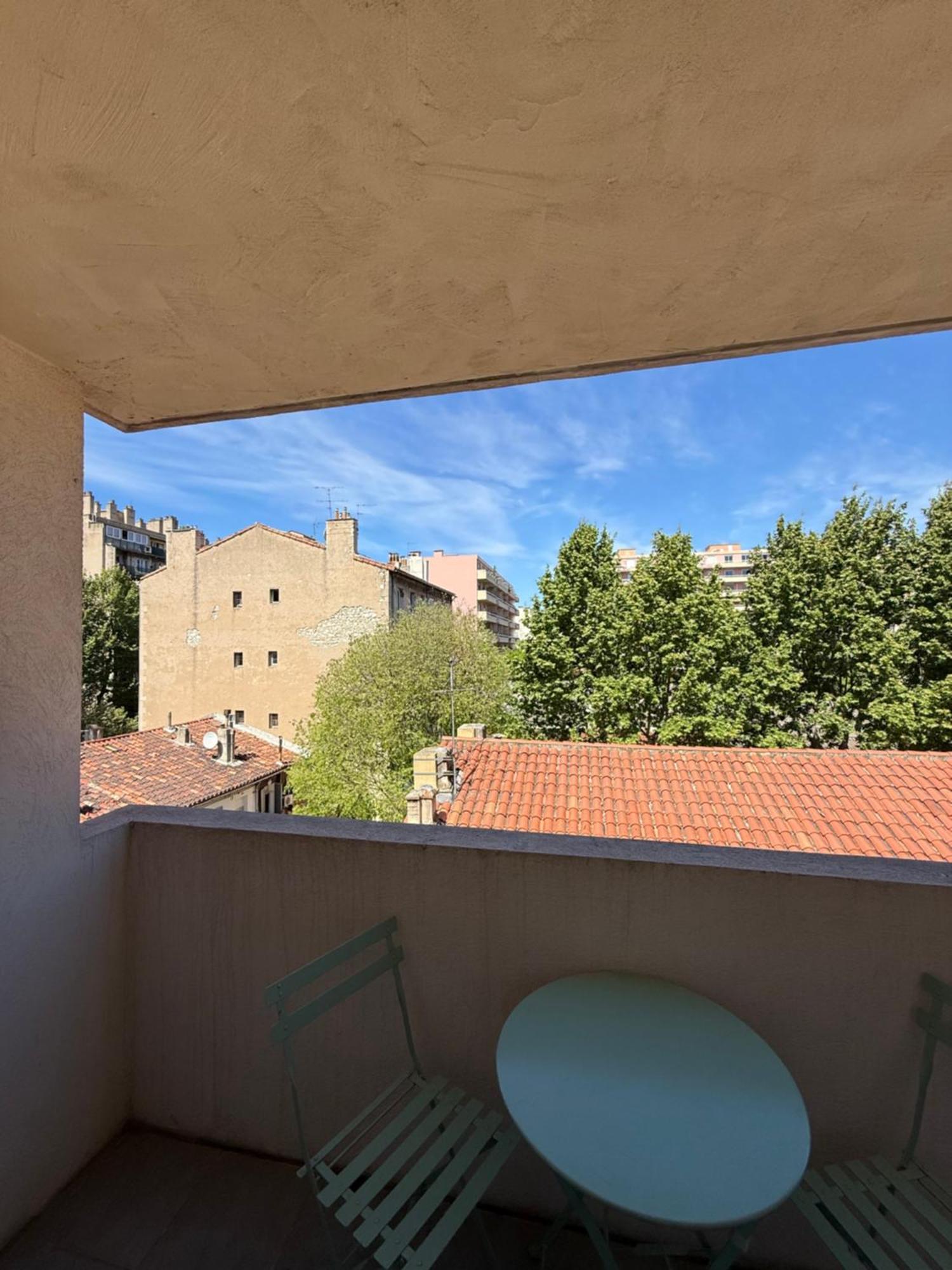 Moderne Avec Place De Parking Privative Apartment