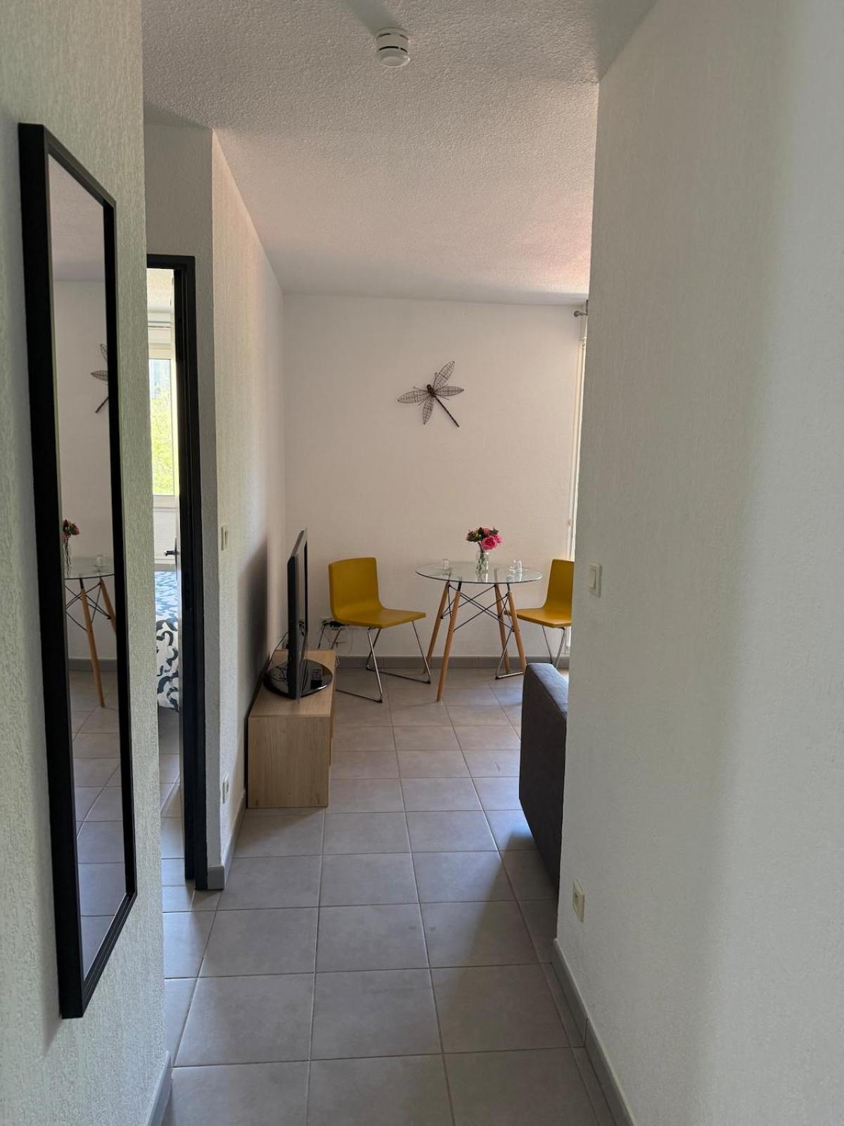 Moderne Avec Place De Parking Privative Apartment