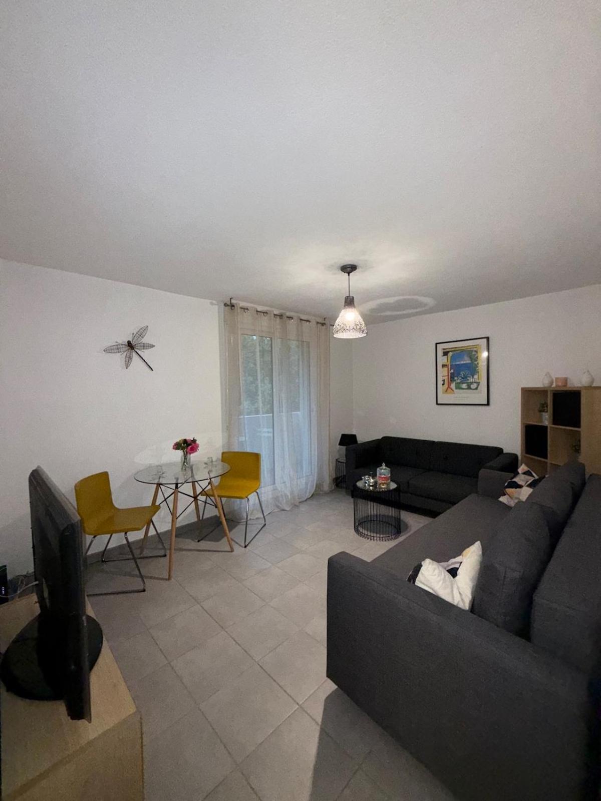 Apartment Moderne Avec Place De Parking Privative Marseille