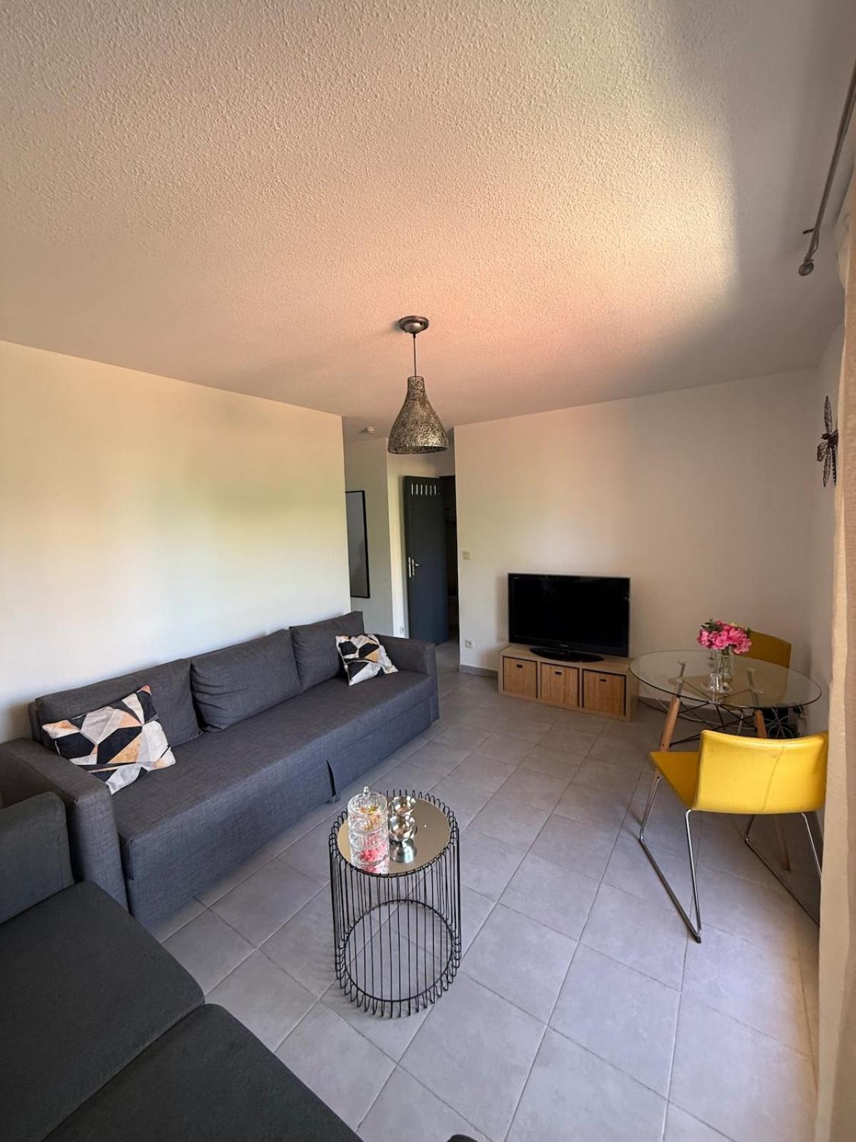 Moderne Avec Place De Parking Privative