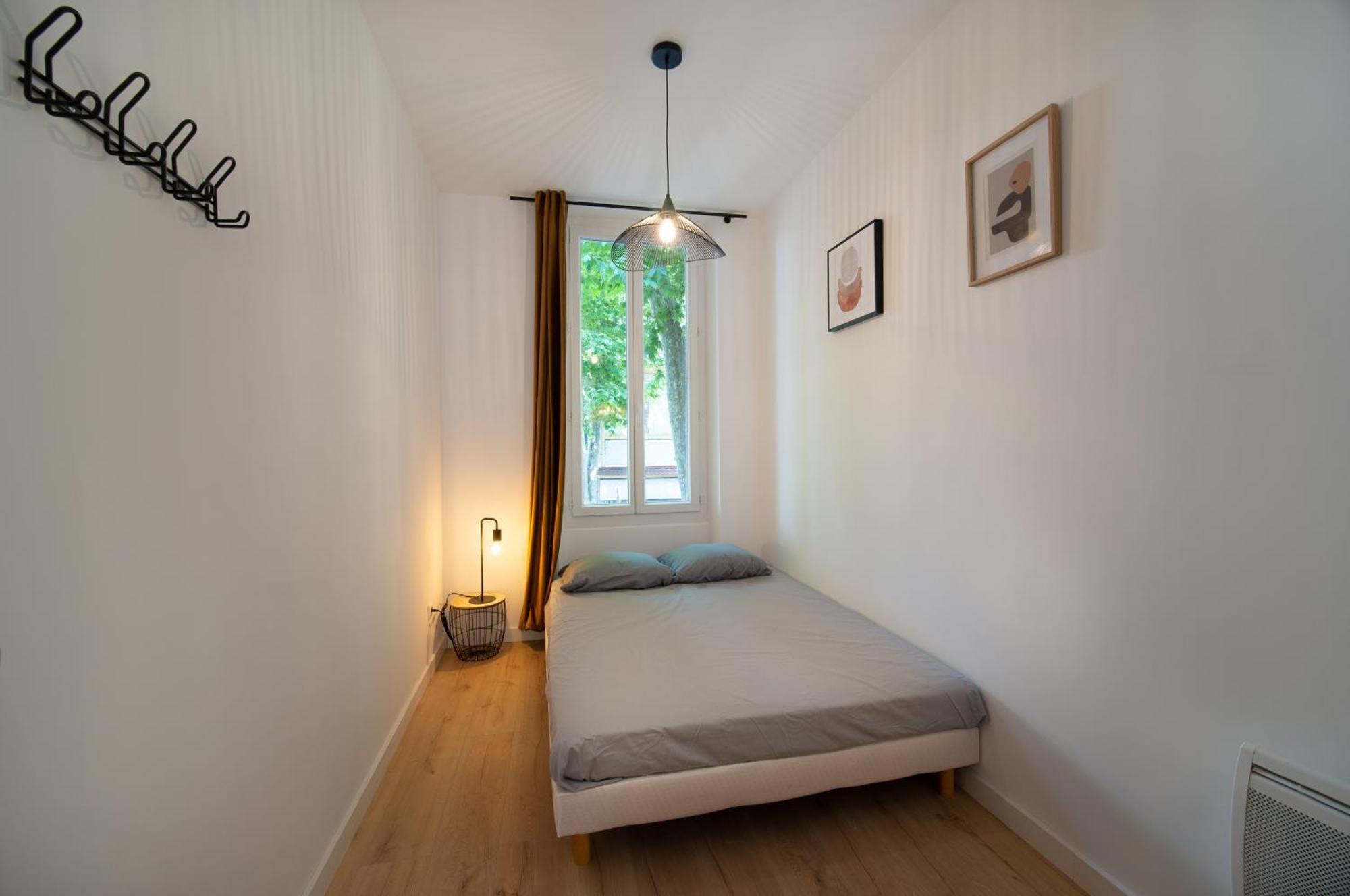 Apartment Climatise 2 Avec Parking A 10min A Pieds De La Gare St Charles Marseille