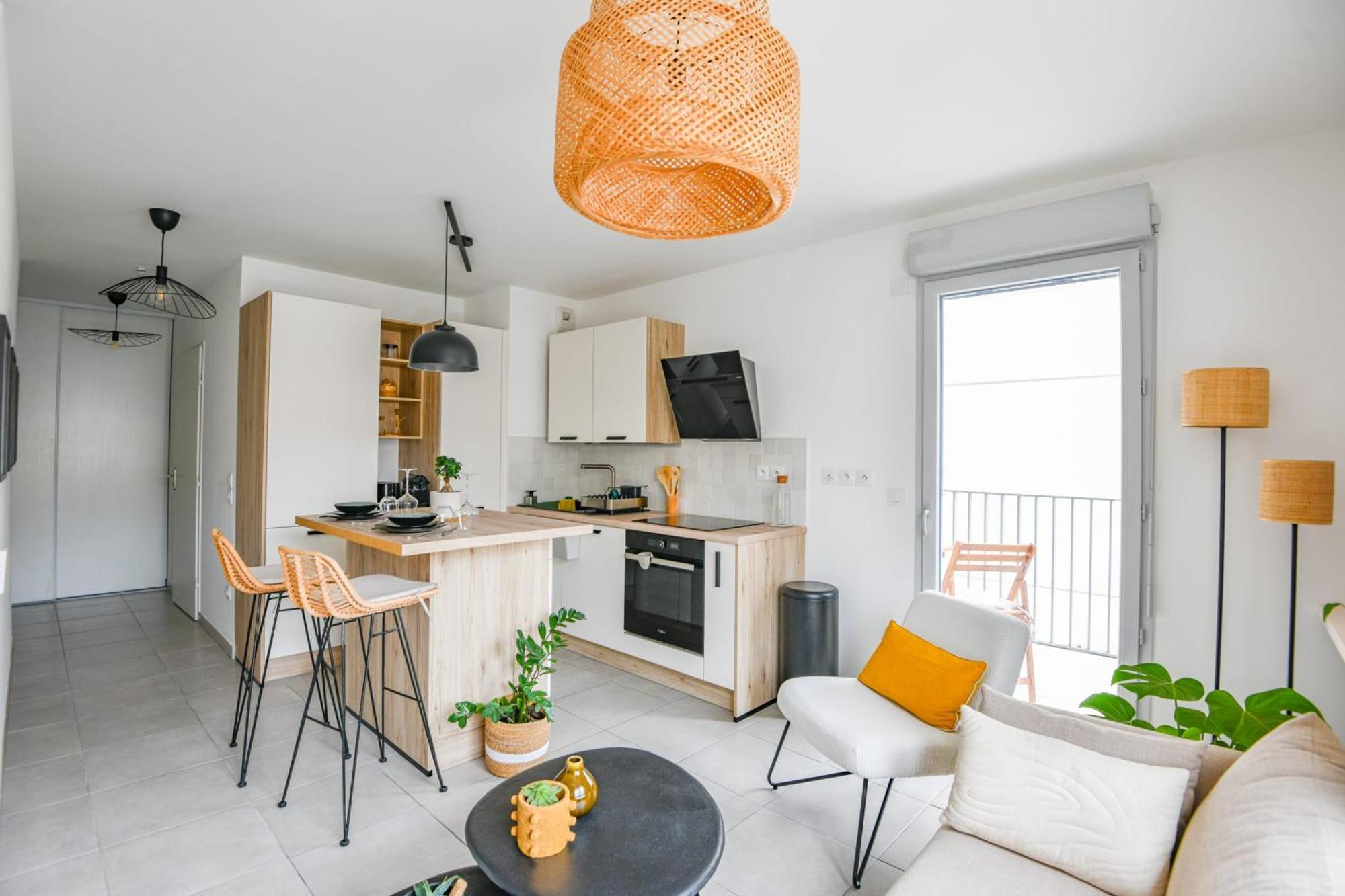 1 Ch Avec Balcon Et Parking A La Joliette Apartamento