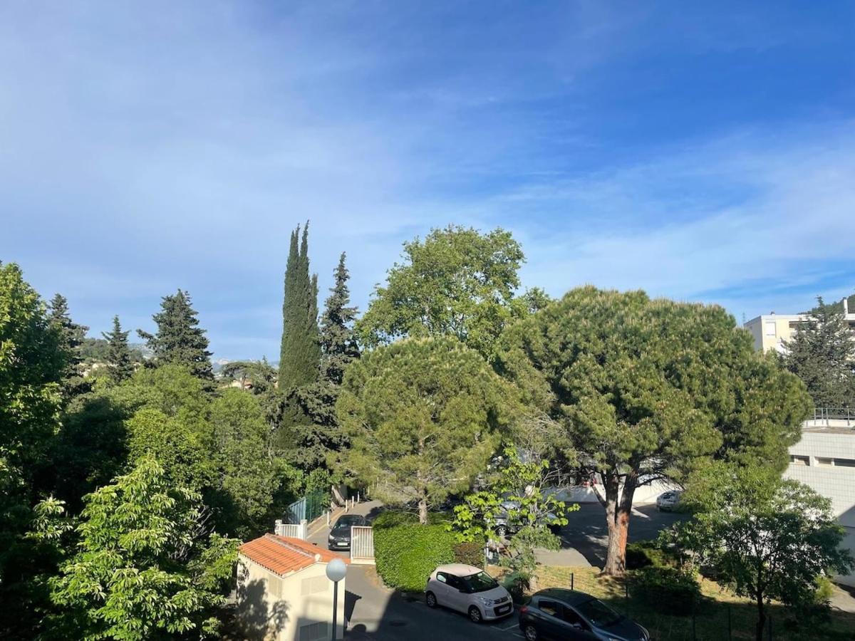 Calme Avec Vue Montagnes Marseilles