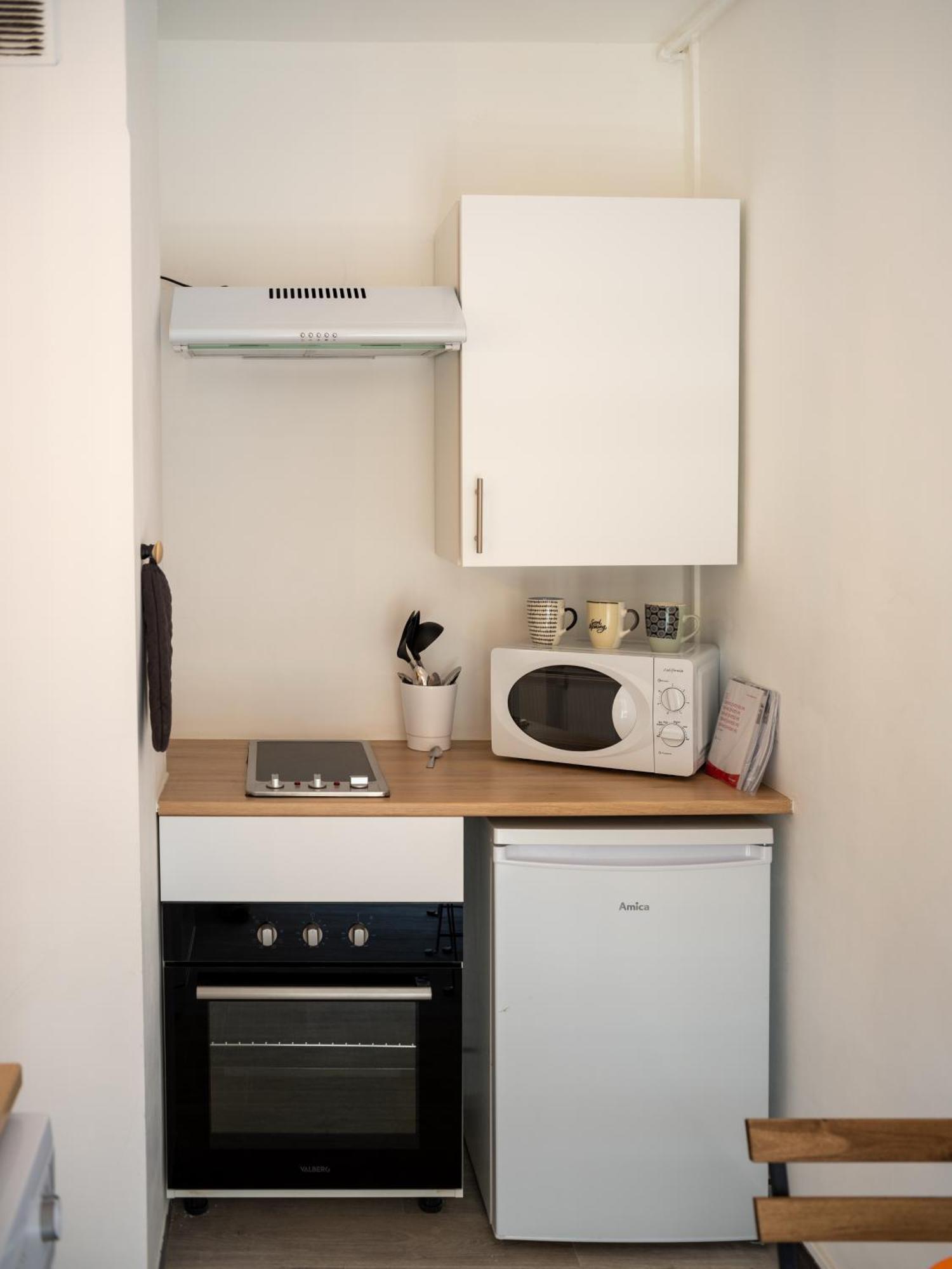 Apartment Climatise Avec Parking 4 Couchages A 5min A Pieds De La Gare St Charles Marseille