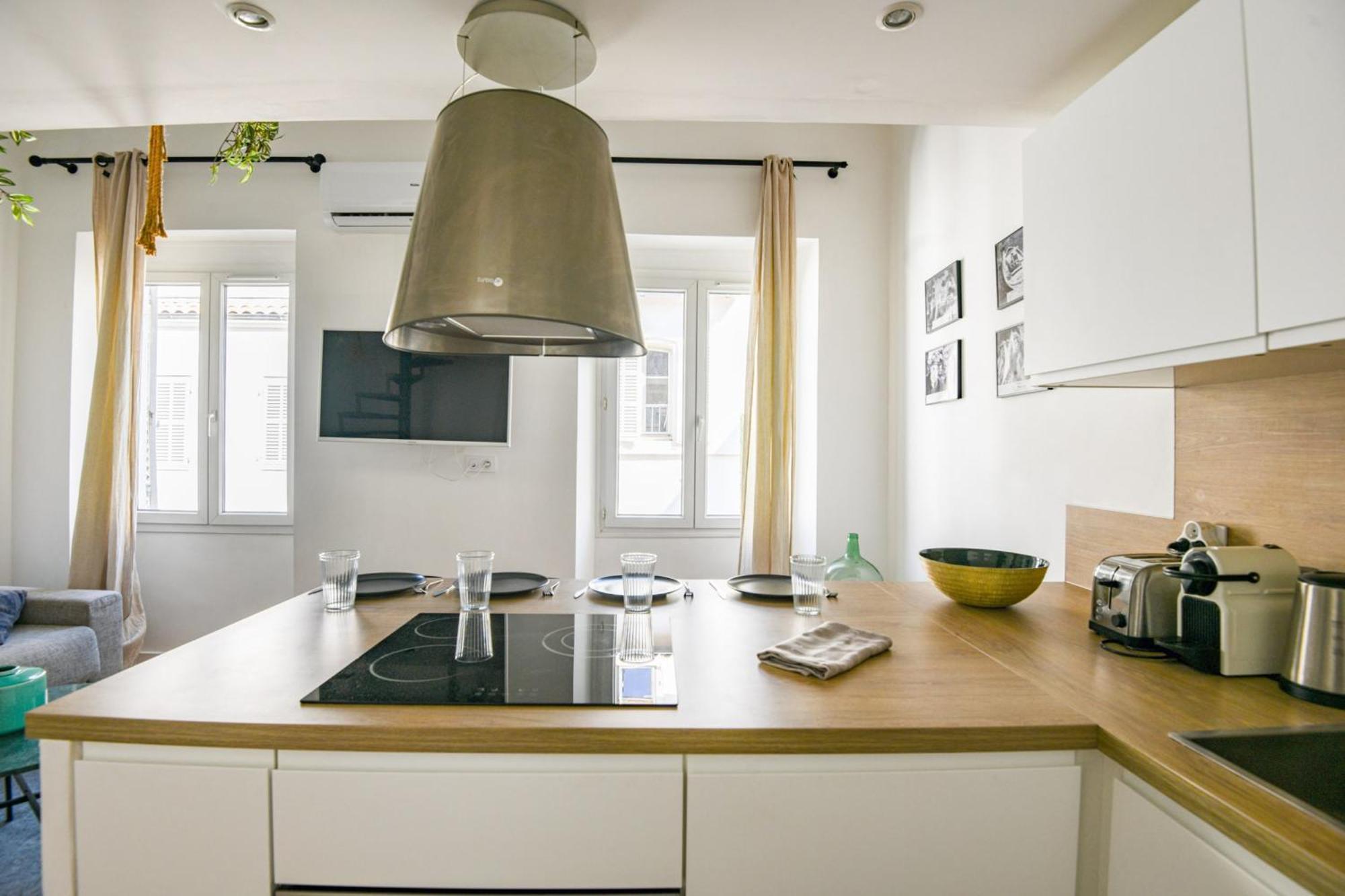 Chez Nais - 1 Ch Avec Clim - St Charles * Marseilles