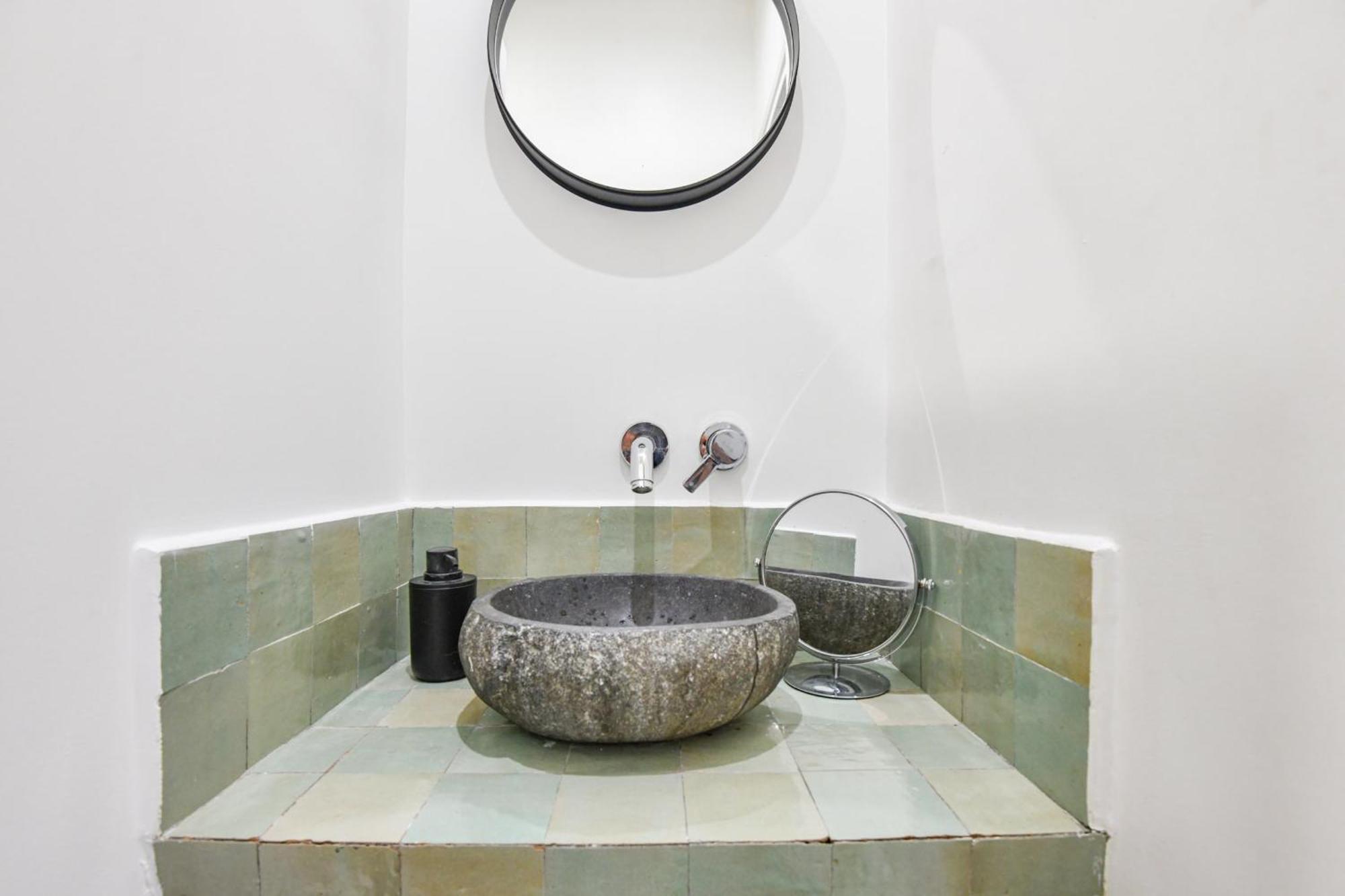 Chez Marcel - 2 Ch Avec Clim - St Charles Appartement *
