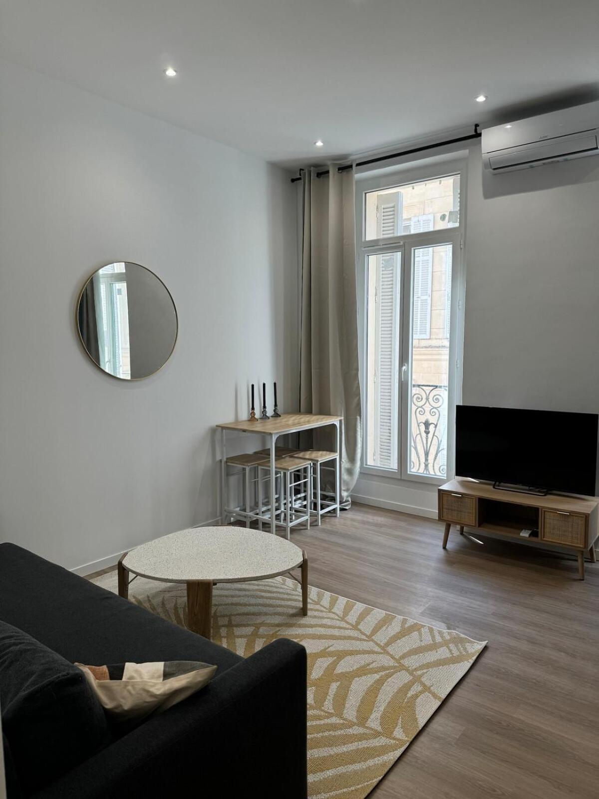 Centre - Refait A Neuf - Calme - Clim Apartment