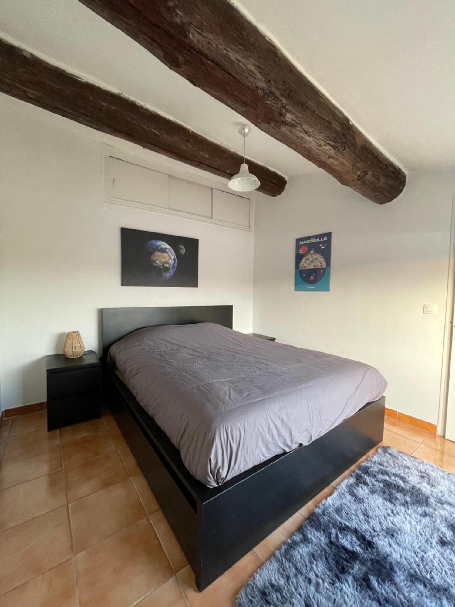 Vue Imprenable Vieux-port Et Notre Dame Hostel