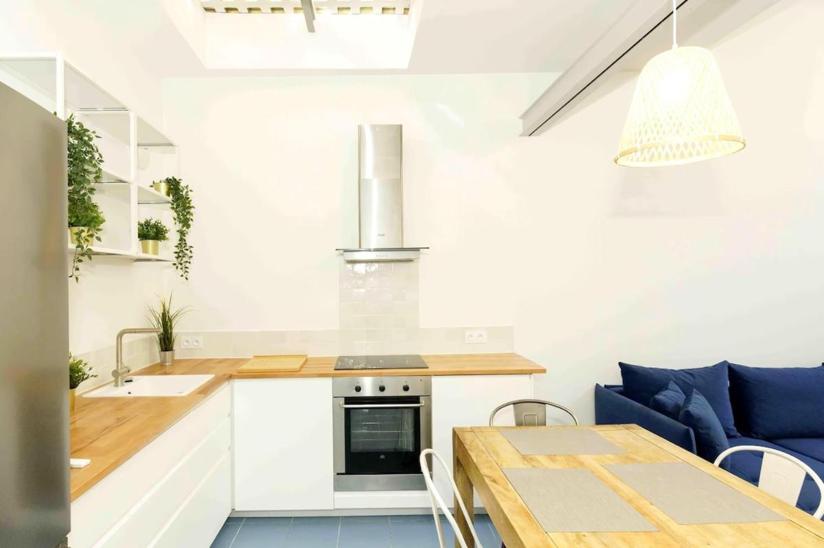 Loft Center & Terrace & Air Conditioning Apartment *