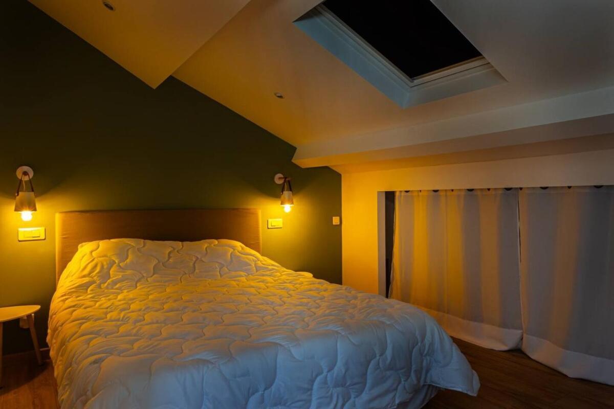 T2 Lumineux 12e Apartment