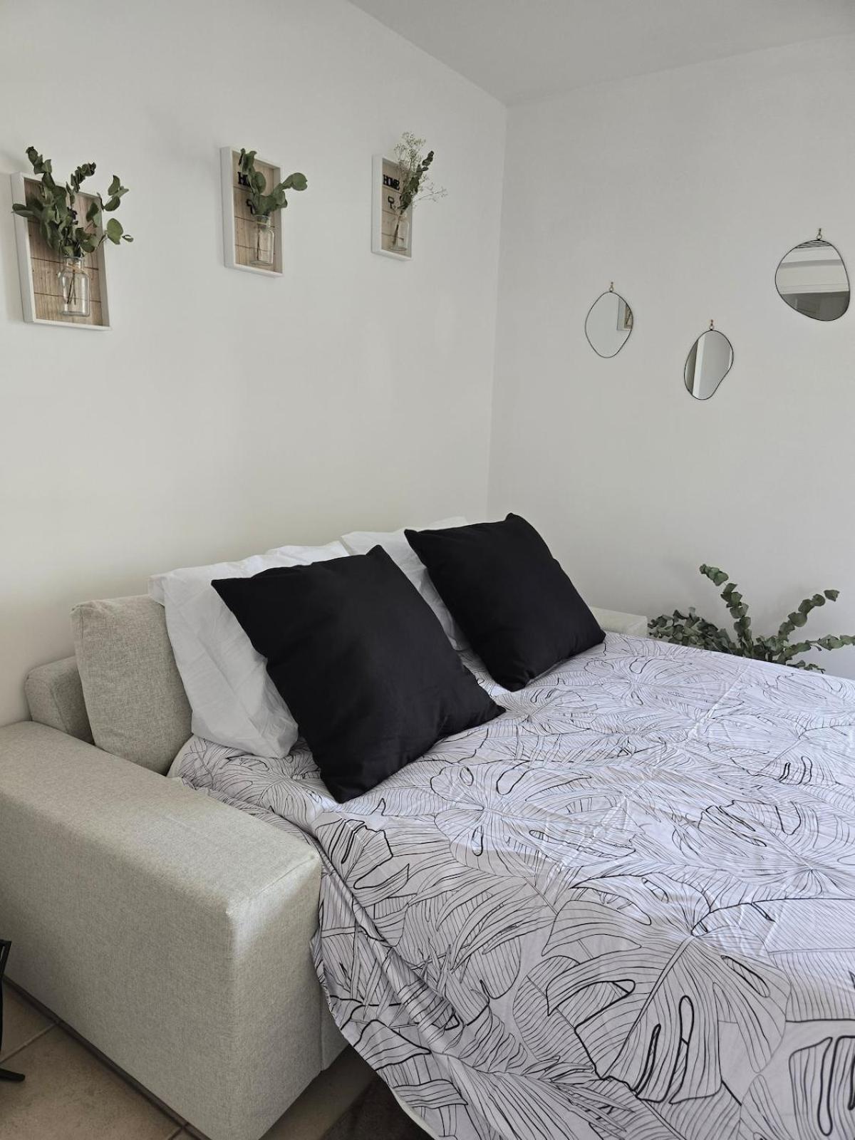 Flat * Marseilles