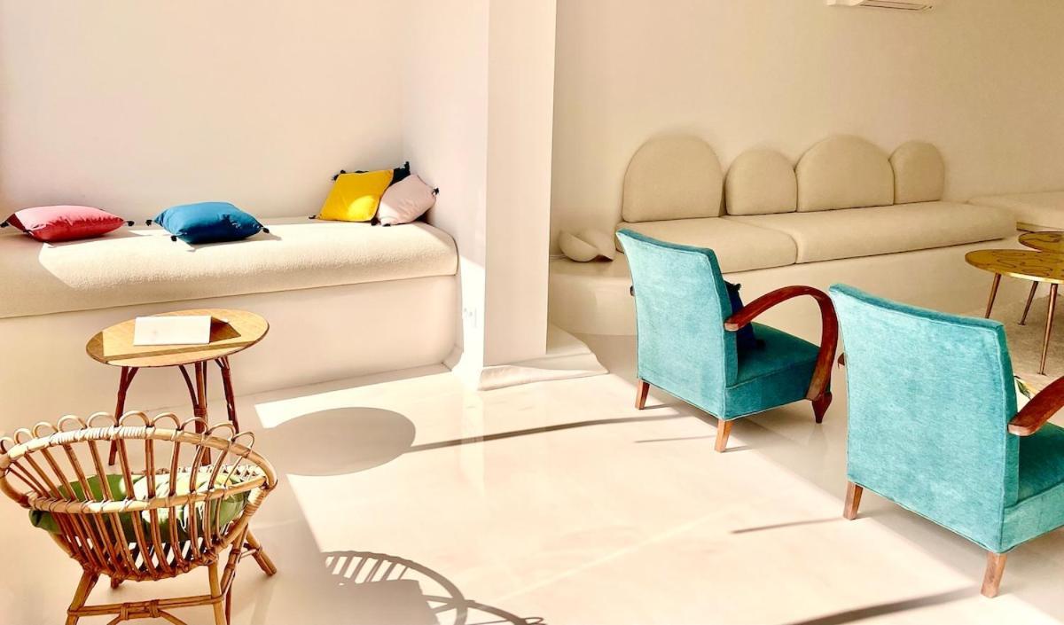 Sea View Apartment *