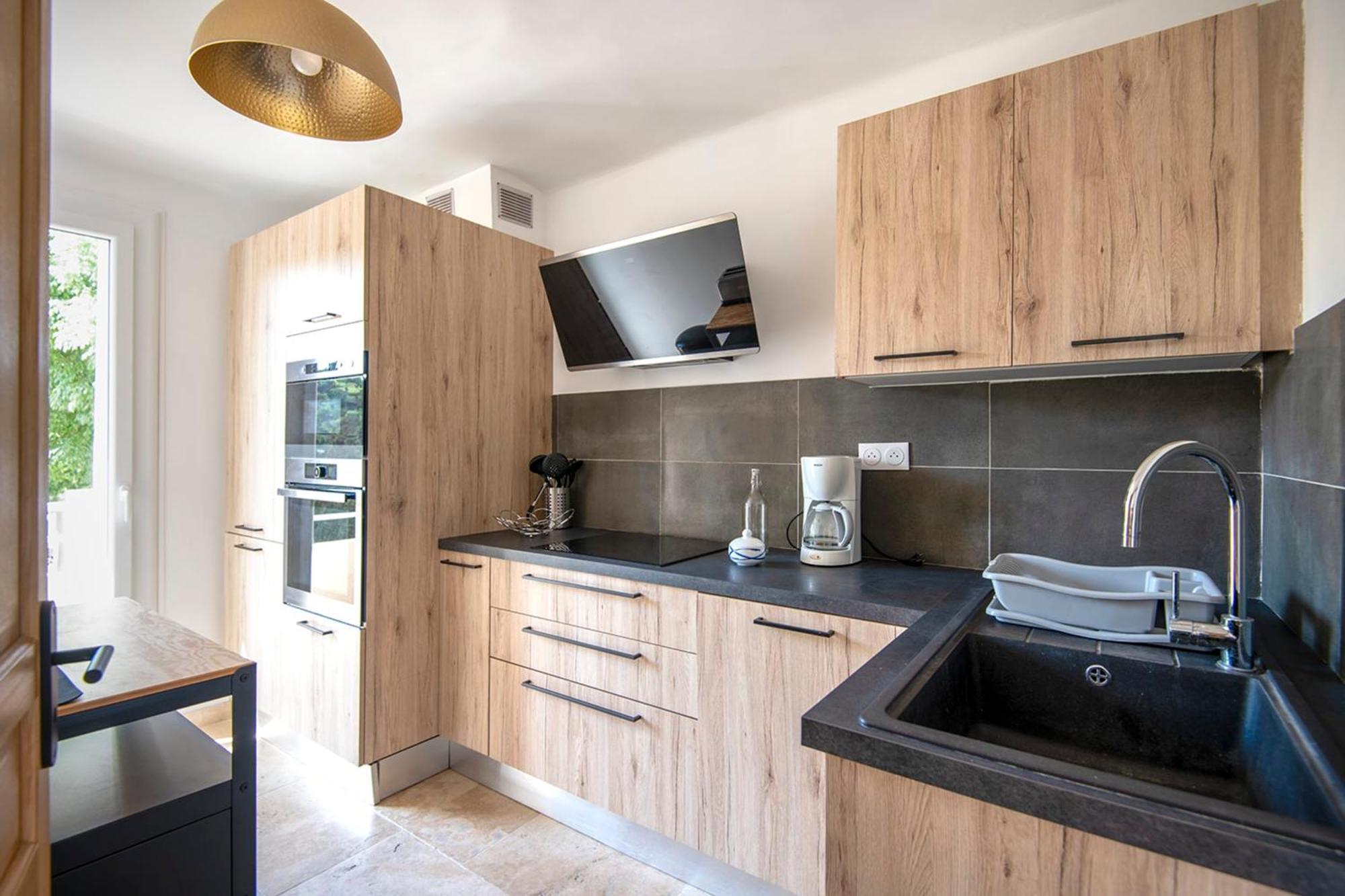 Apartment Beautiful Of 65 M2 In The 8th *