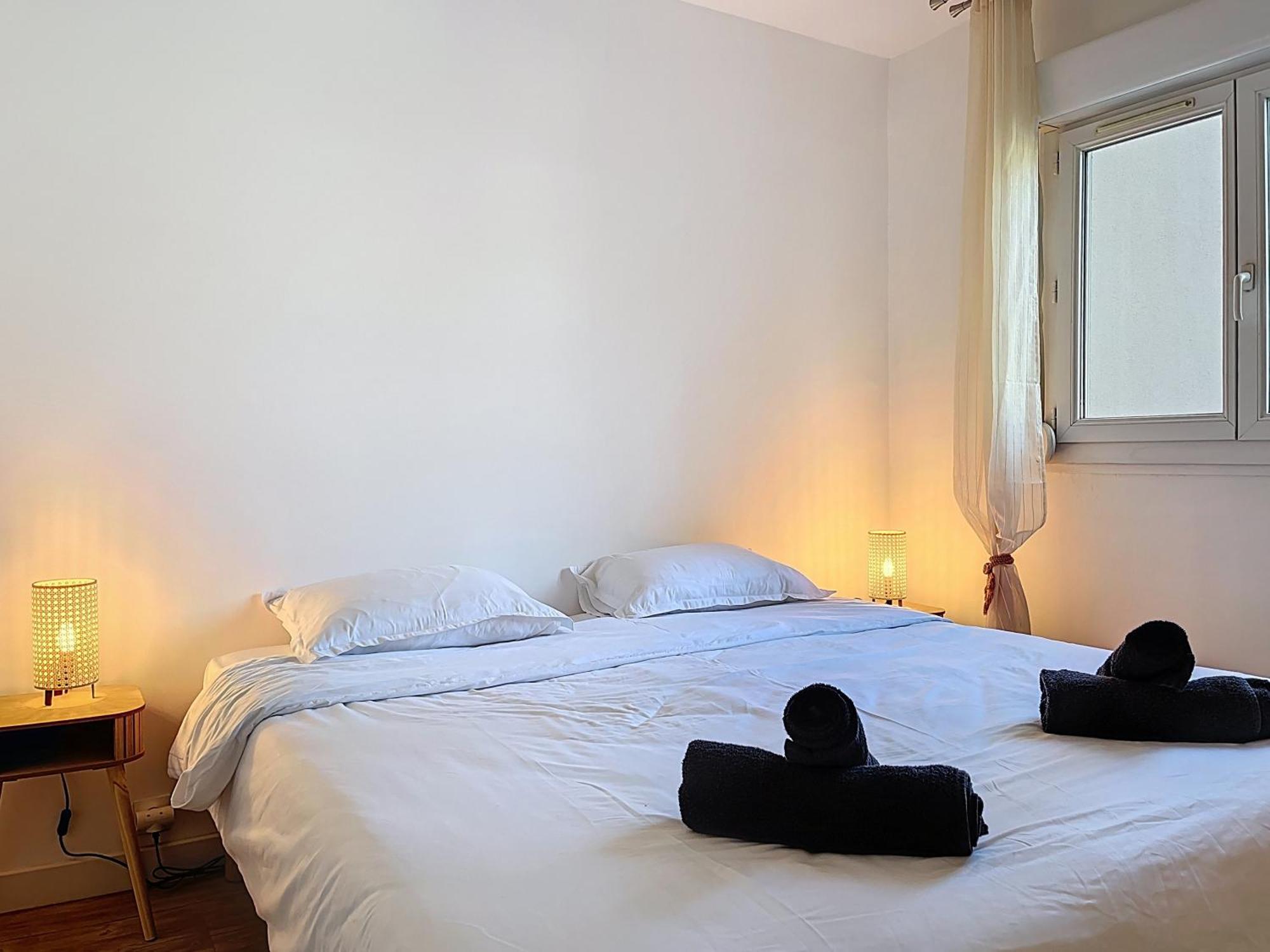 Apartment Grand - 3 Minutes De La - Les Freres De La Loc' Marseilles