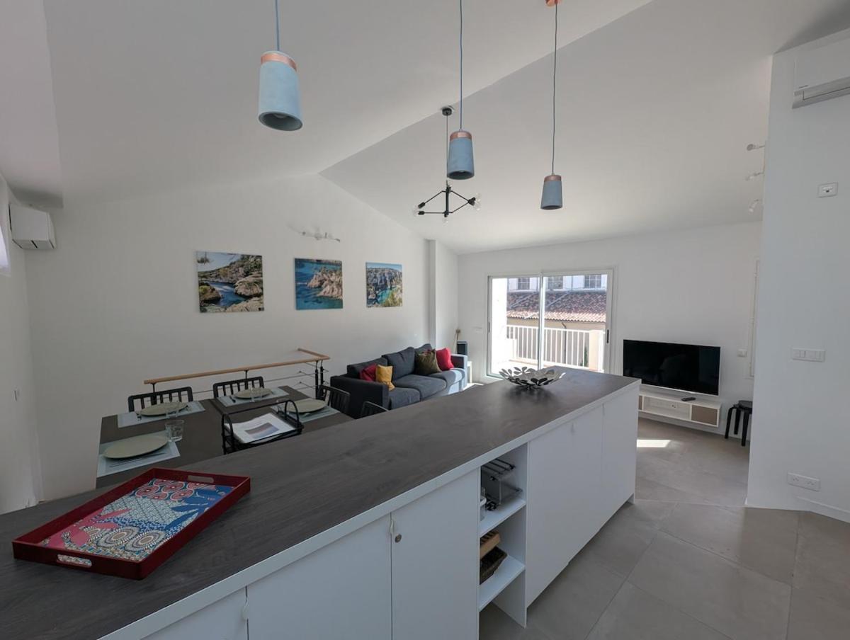 Apartment 2br With Quiet Terrace In The Center *
