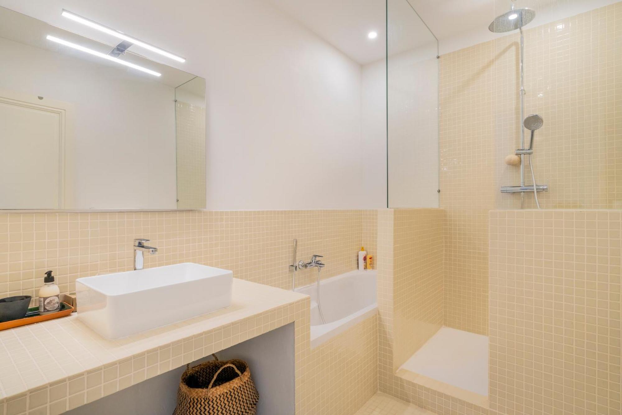 Le Palais Longchamp, Lumineux Emplacement Ideal
