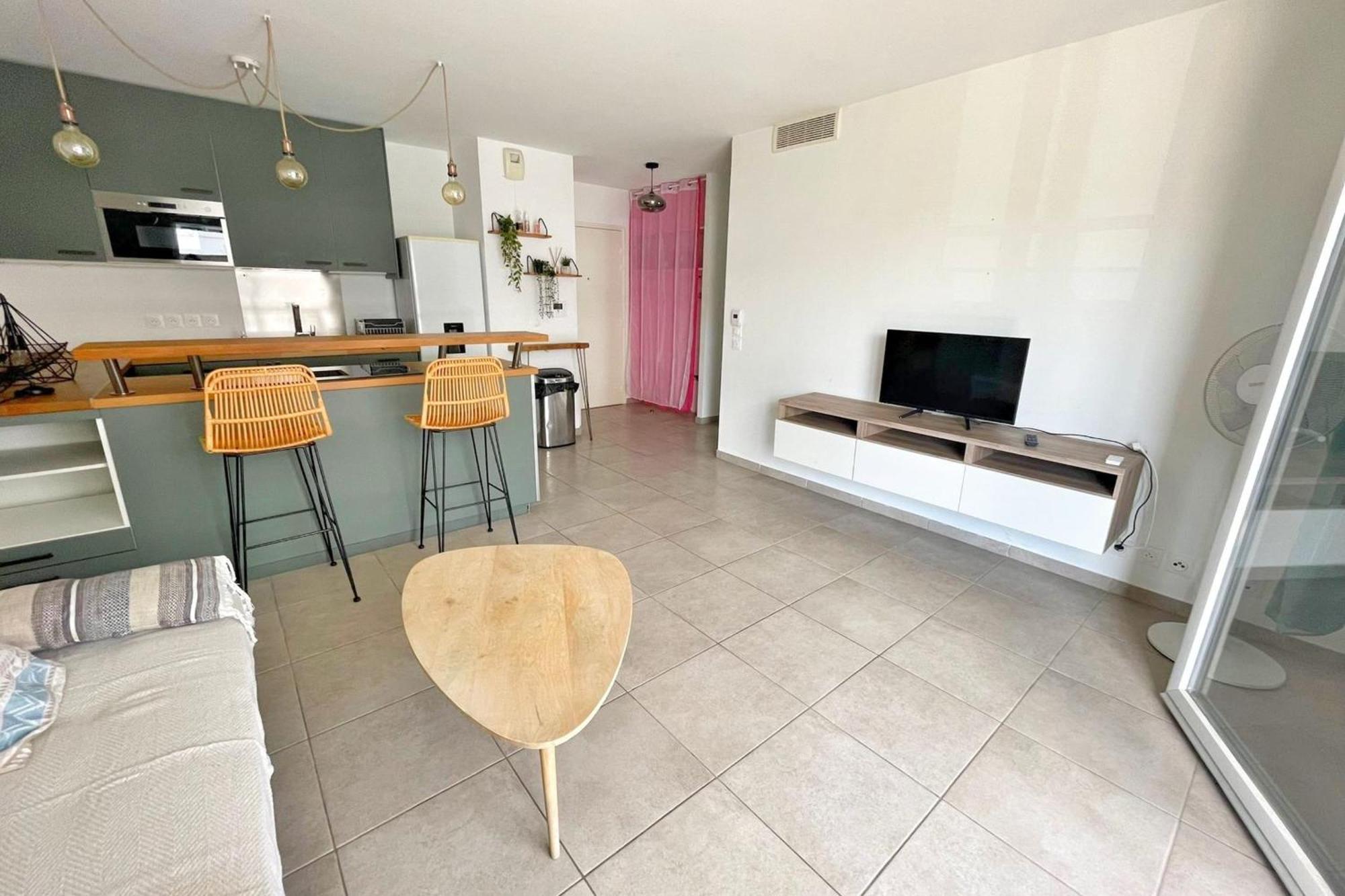 Beautiful For 3 With Balcony Apartment Marseille