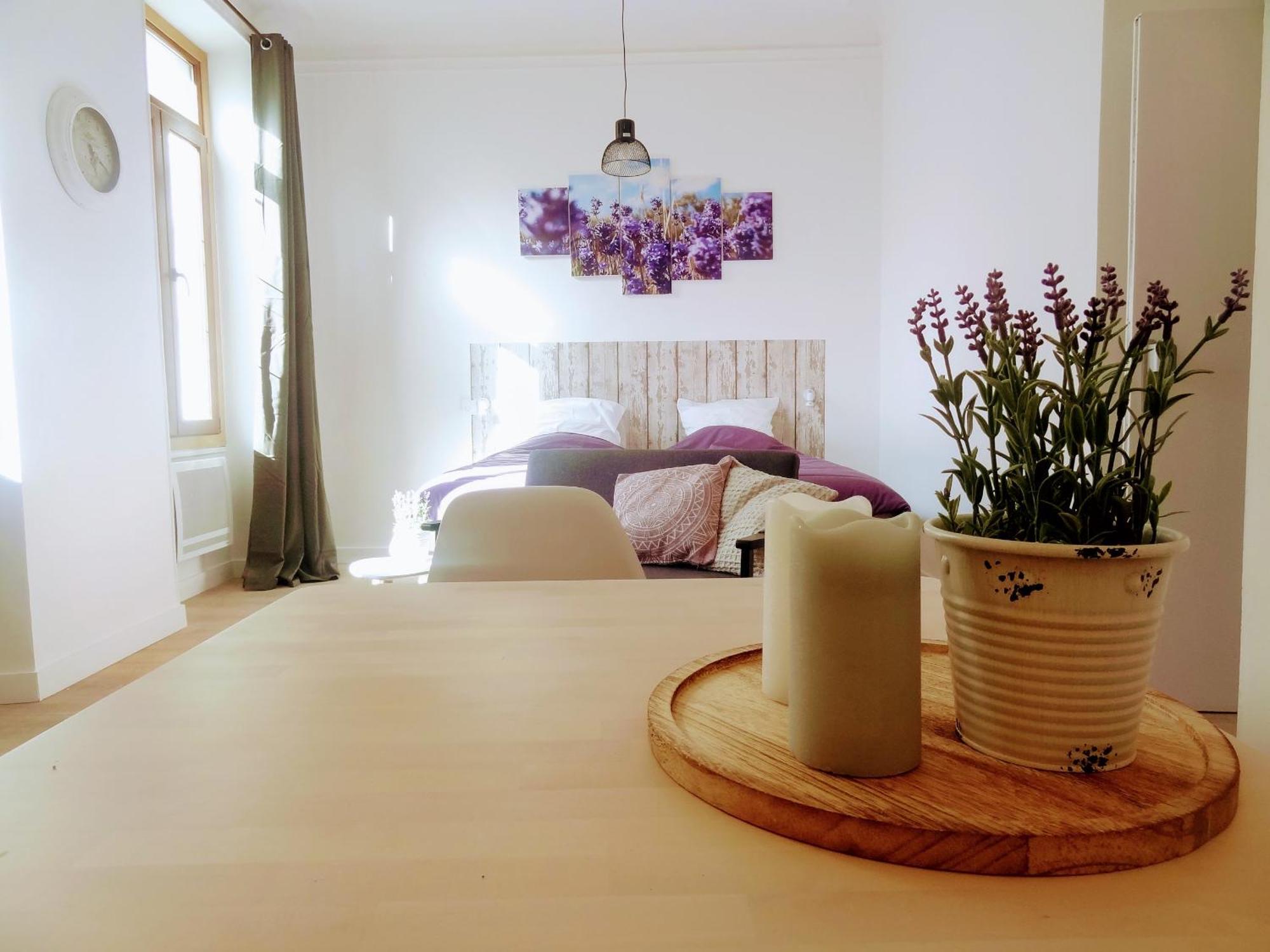 Lumineux I Calme I Centre I Metro Joliette I Internet Fibre Apartment Marseilles
