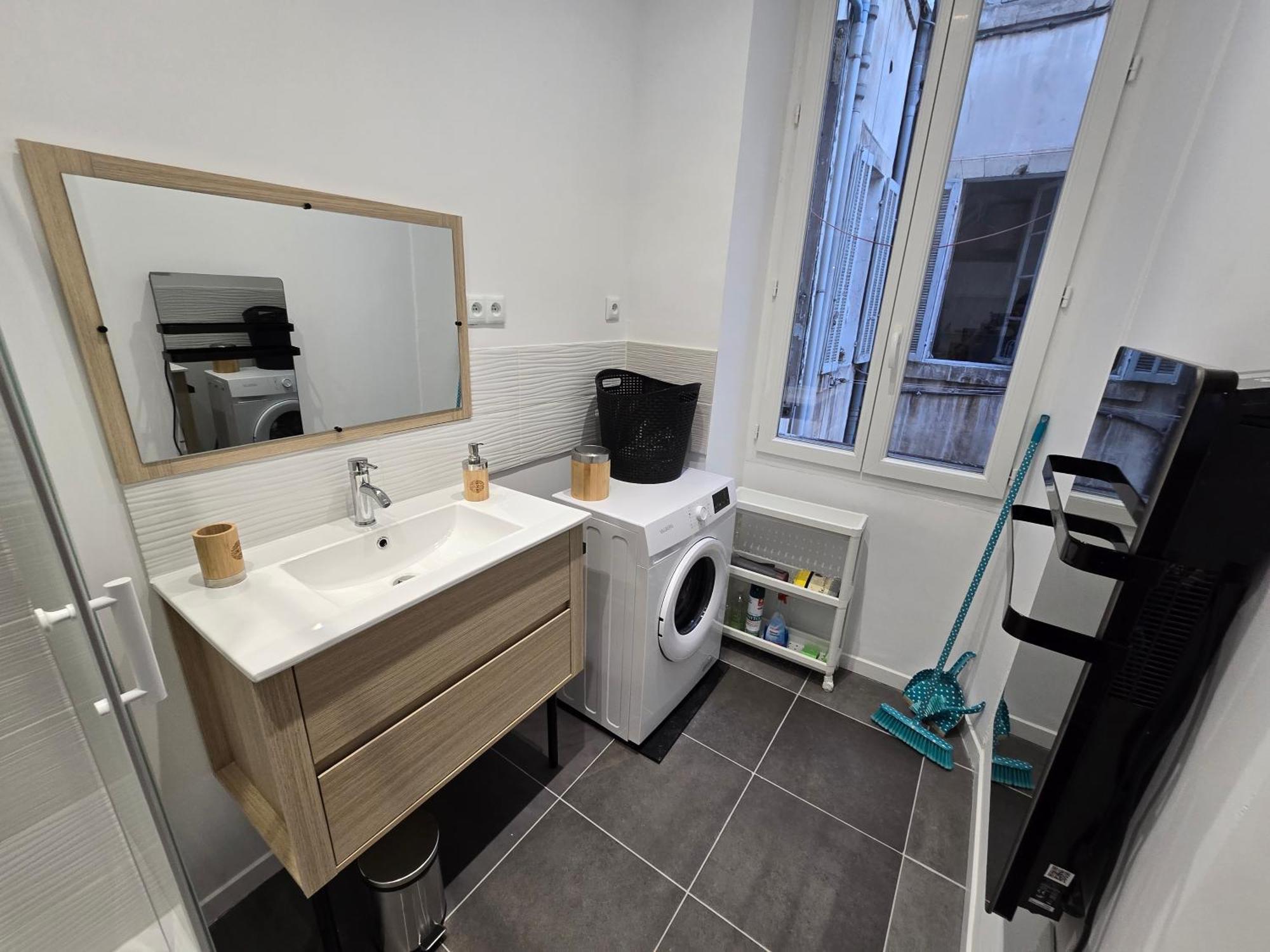 T3 A Marseille-joliette Appartement *