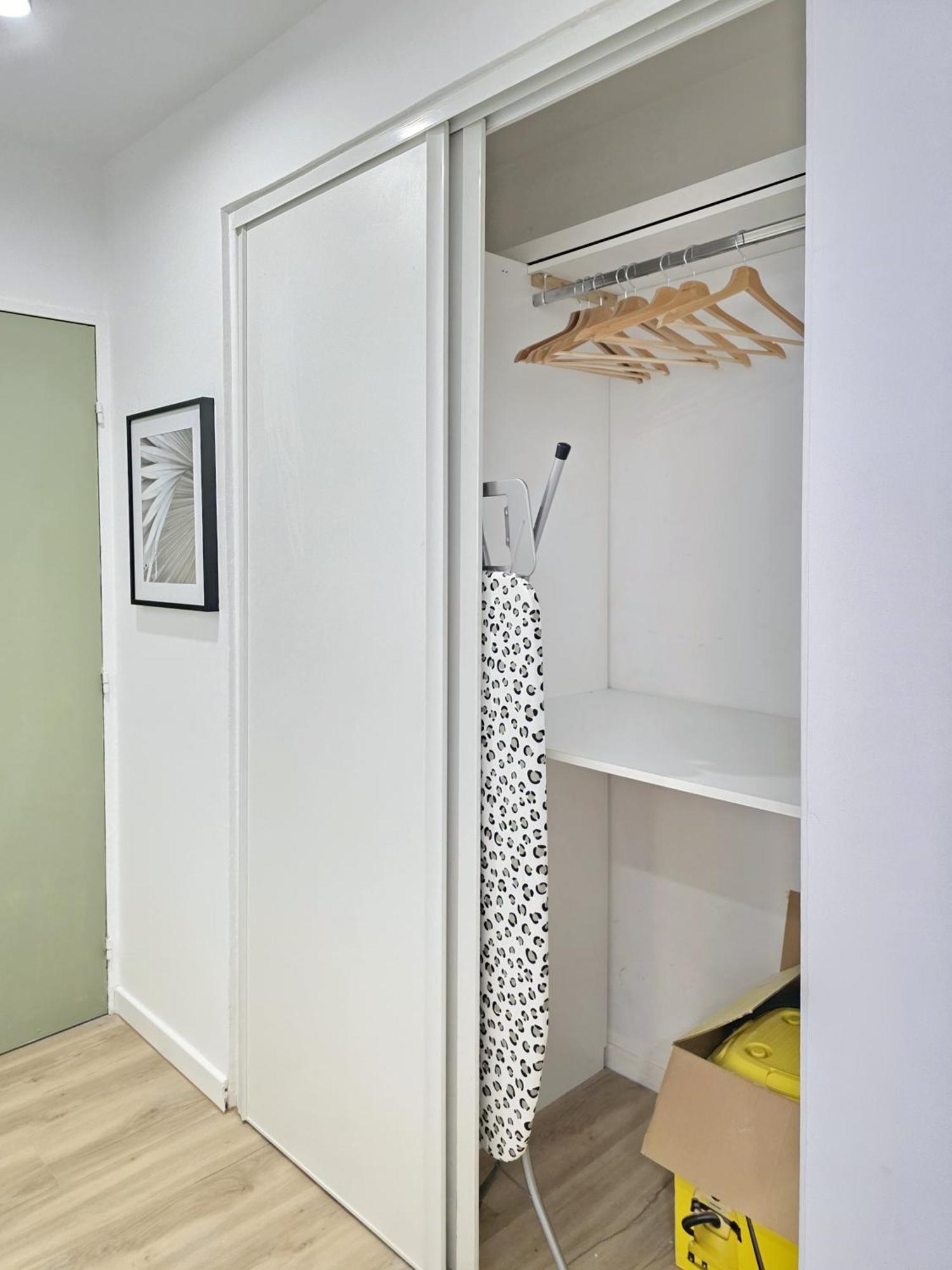 Cosy Apartments: Student Haven * Marseille