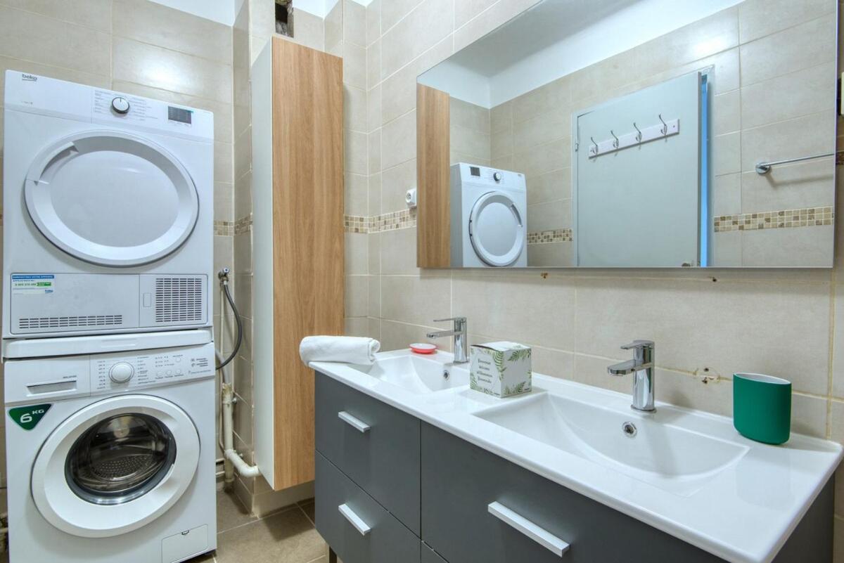 Grand T5 De 103 M2 Au Bd Guigou Avec 4 Balcons Apartment *