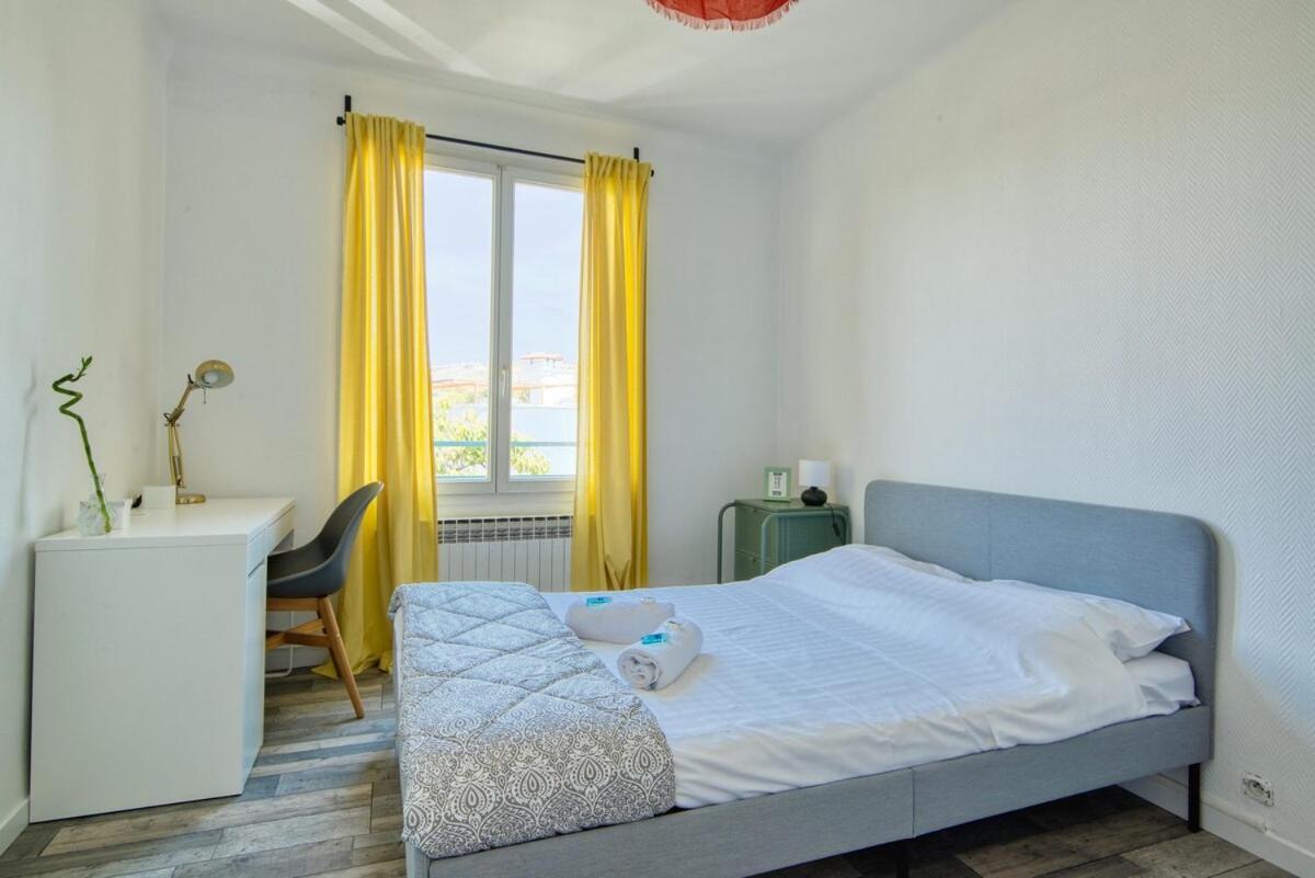 Apartment Grand T5 De 103 M2 Au Bd Guigou Avec 4 Balcons *