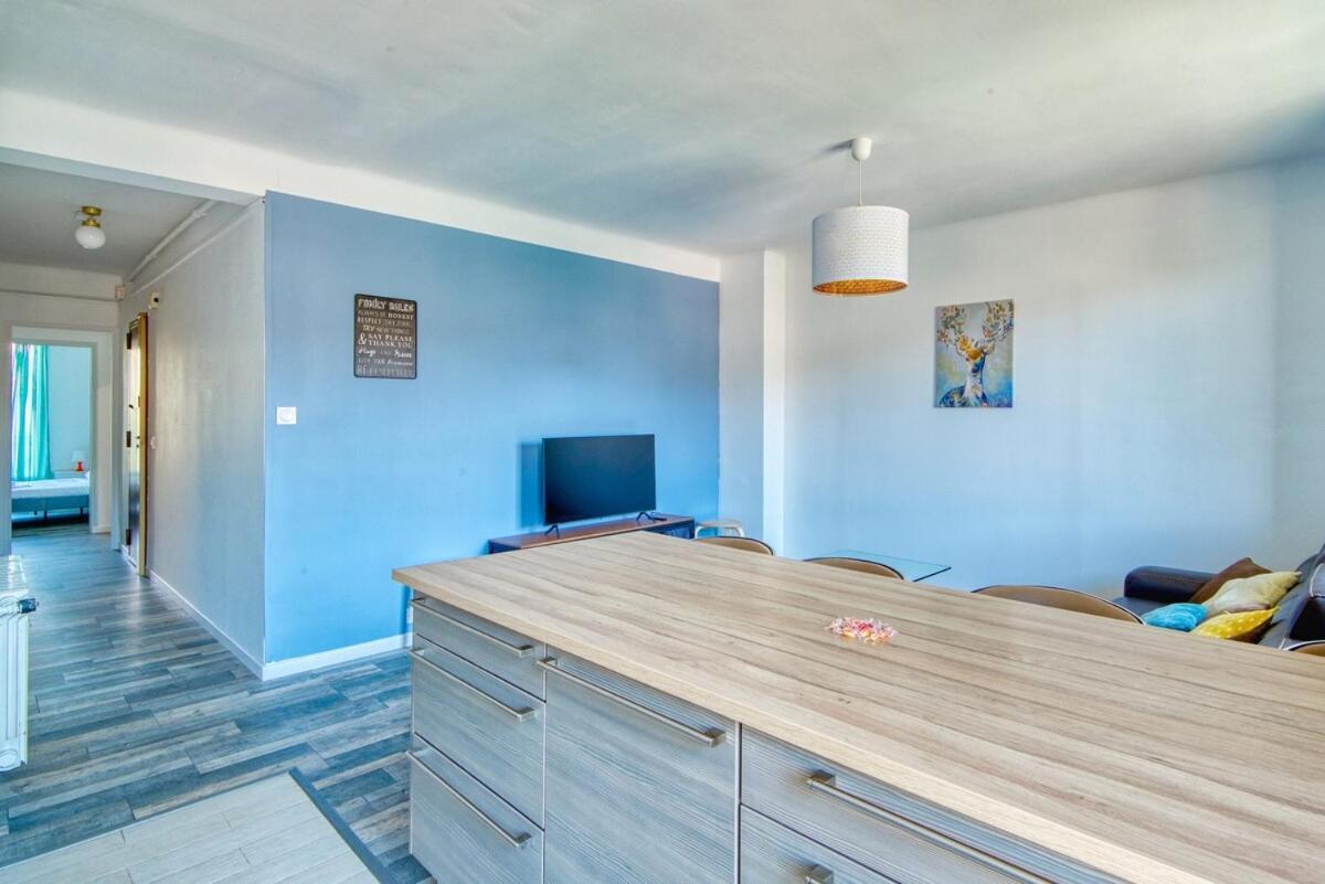 Grand T5 De 103 M2 Au Bd Guigou Avec 4 Balcons