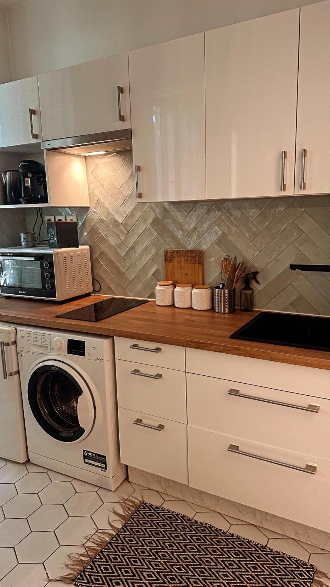 Apartment Grand T1 De 38 M2 Au Design Epuree Marseille