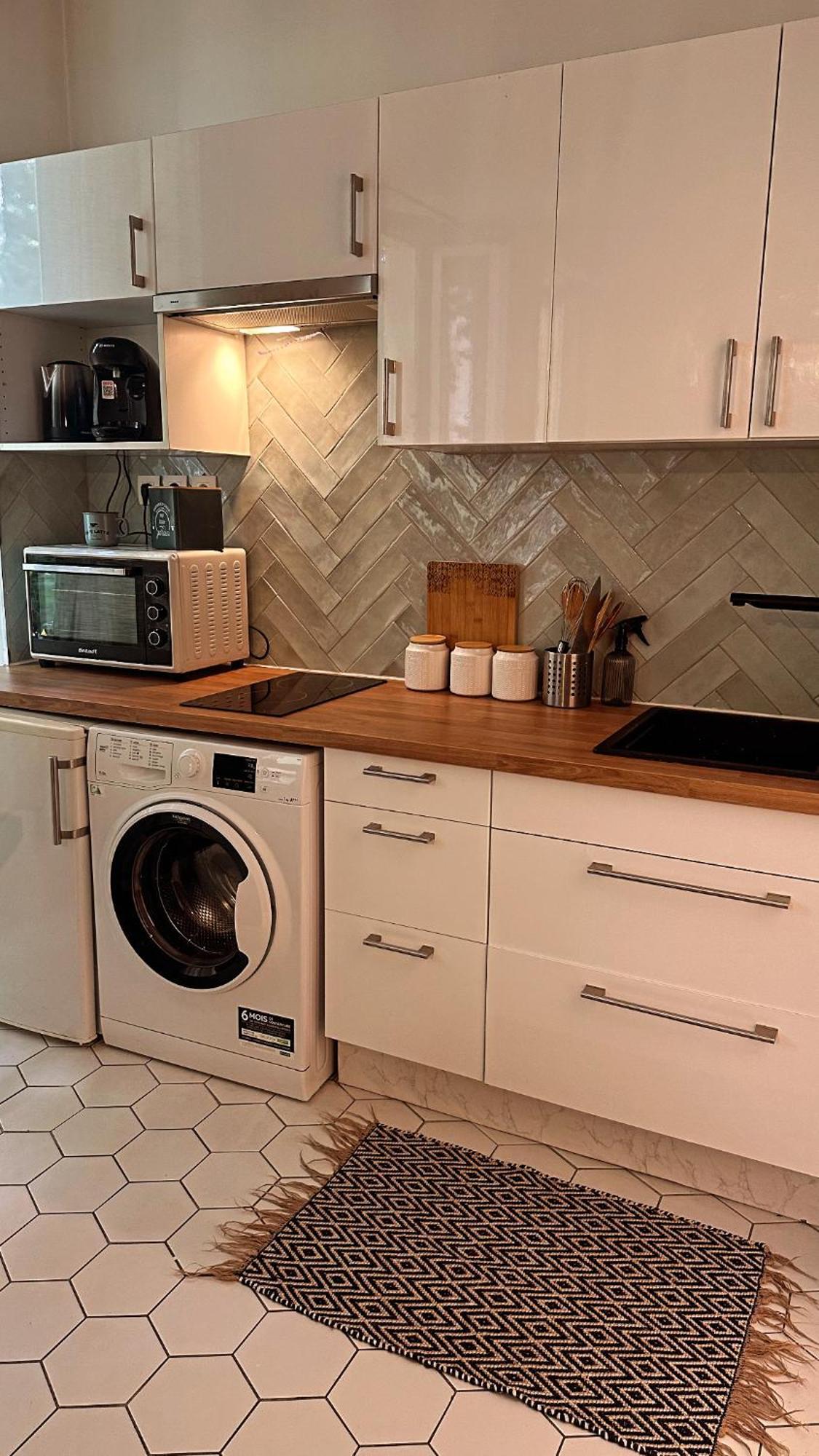 Grand T1 De 38 M2 Au Design Epuree * Marseille